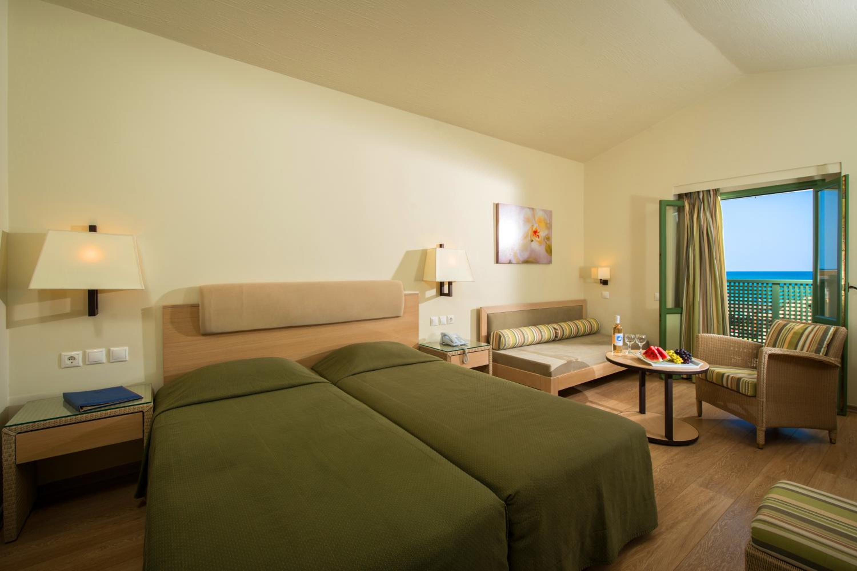 Double or Twin Room with Side Sea View - Photo 1