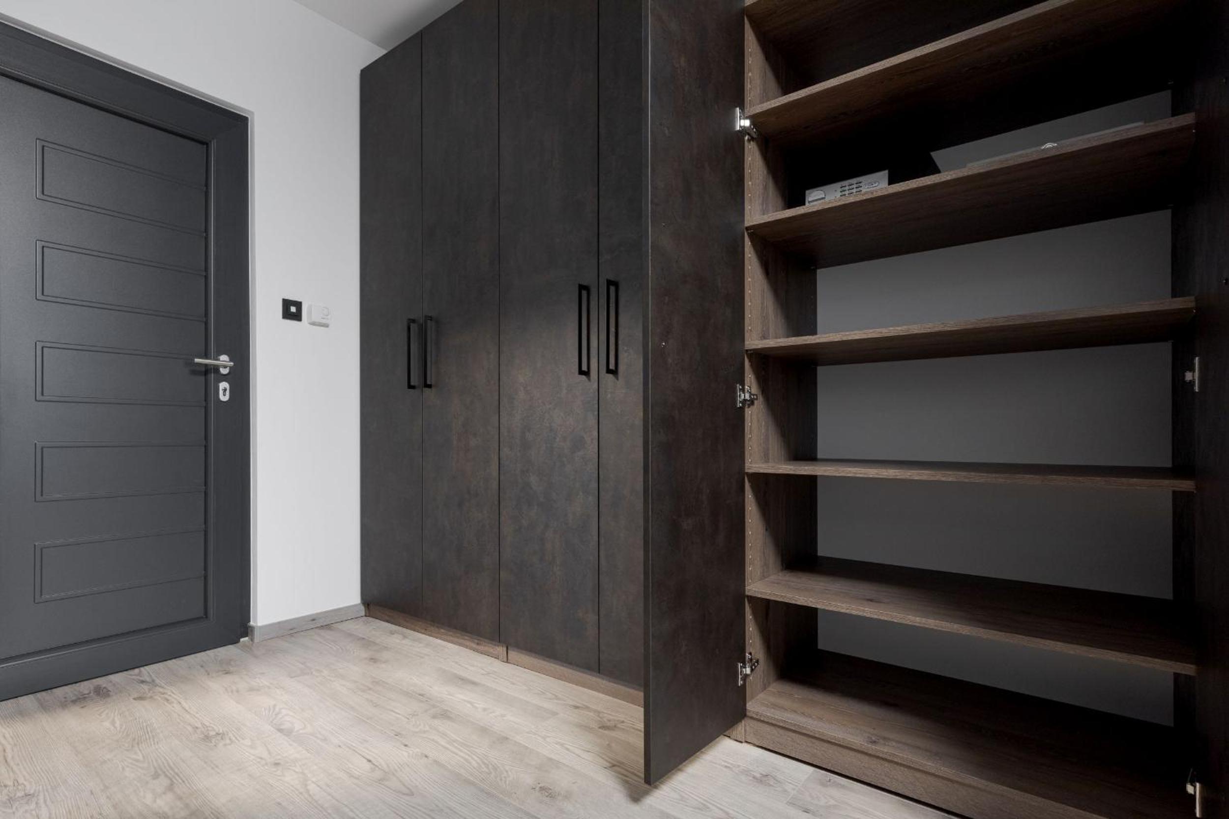 One-Bedroom Apartment - Photo 15