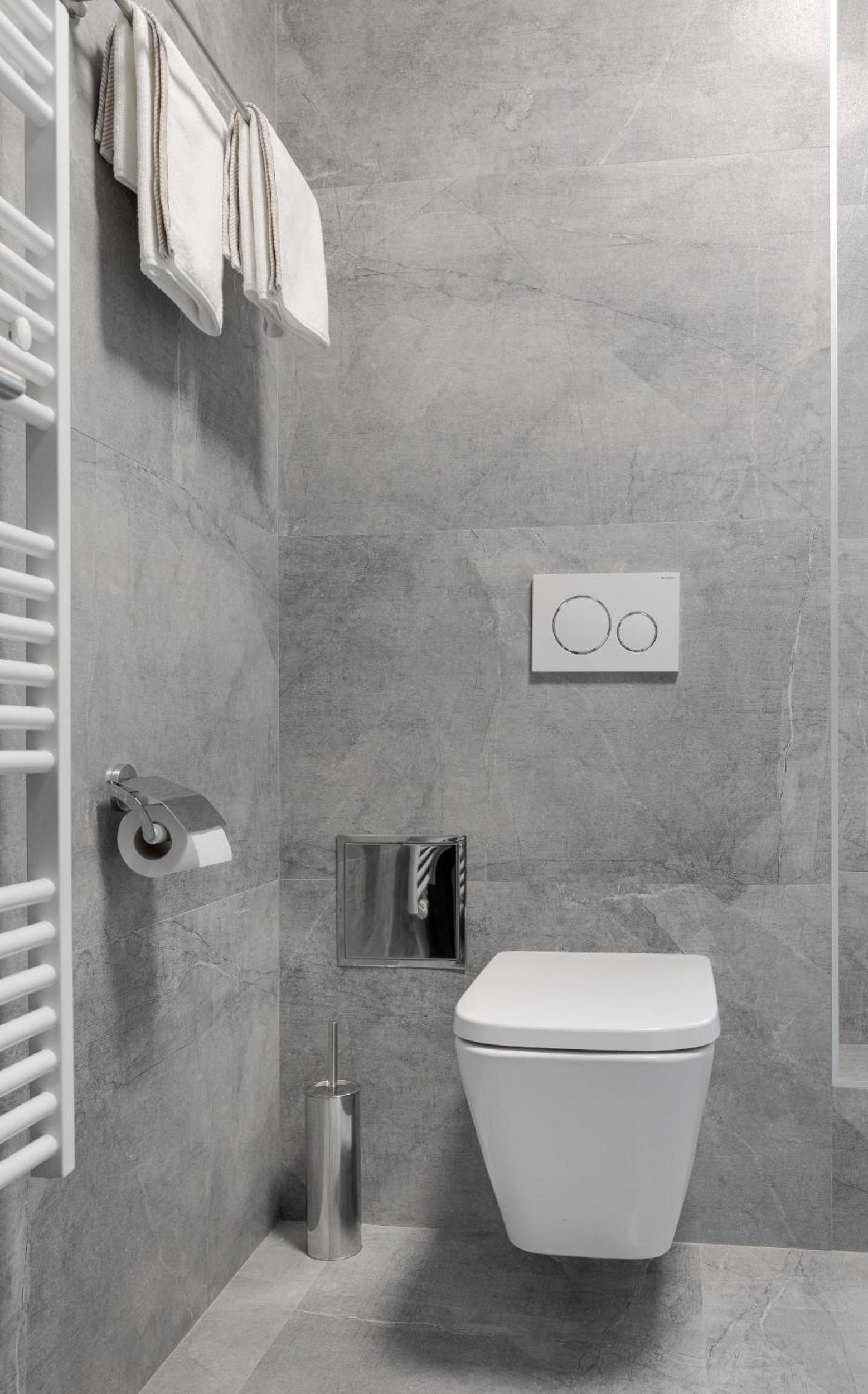 One-Bedroom Apartment - Photo 17