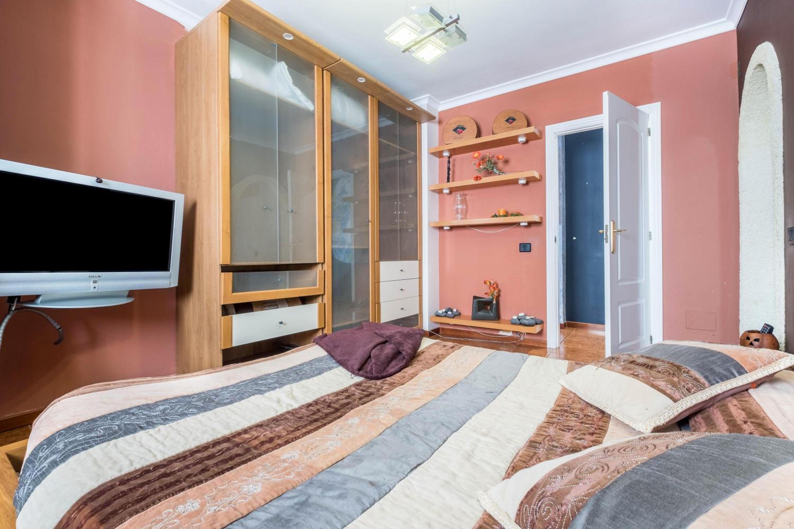 Two-Bedroom Deluxe Apartment with Ocean View