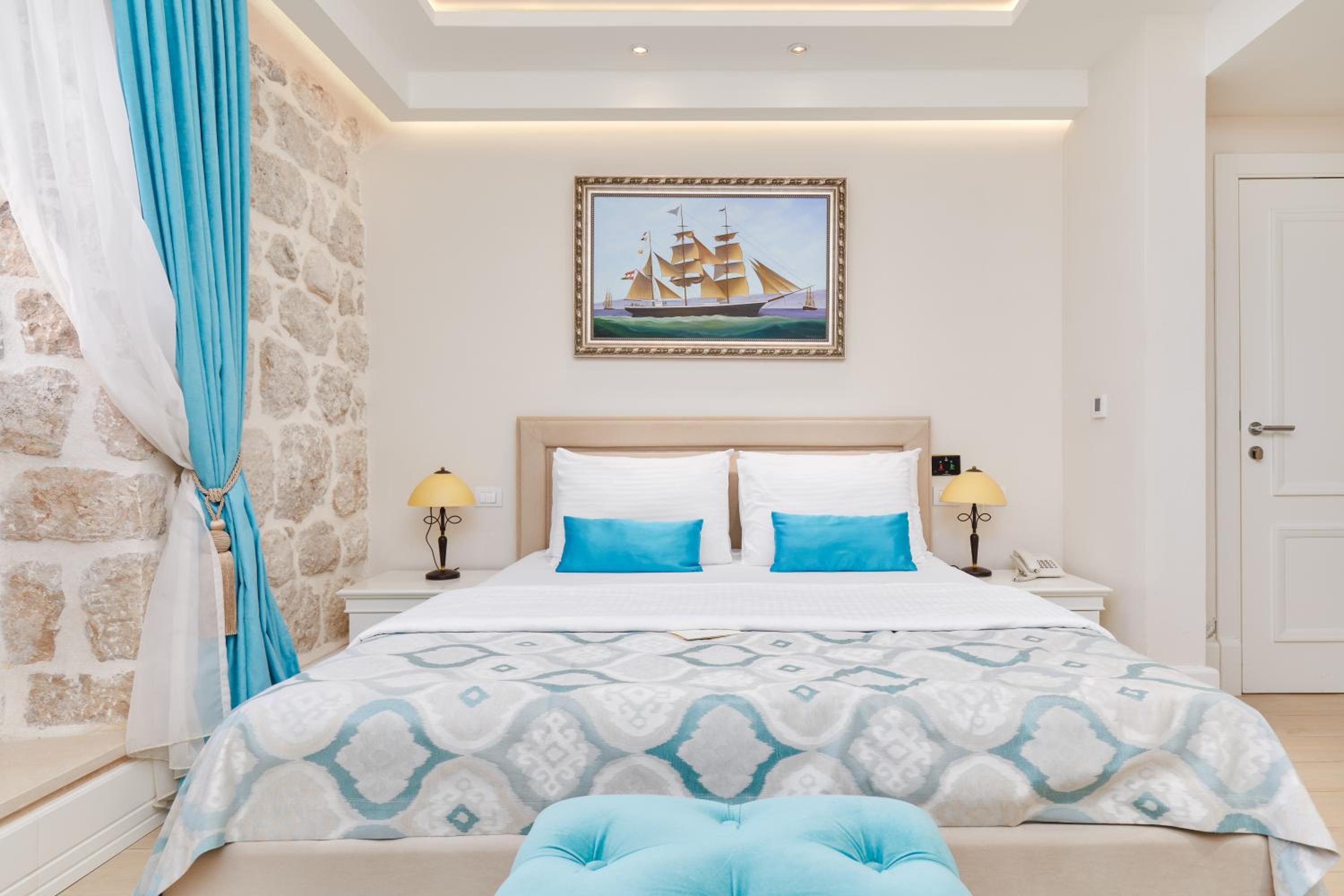 Standard Double Room with Sea View - Ground Floor