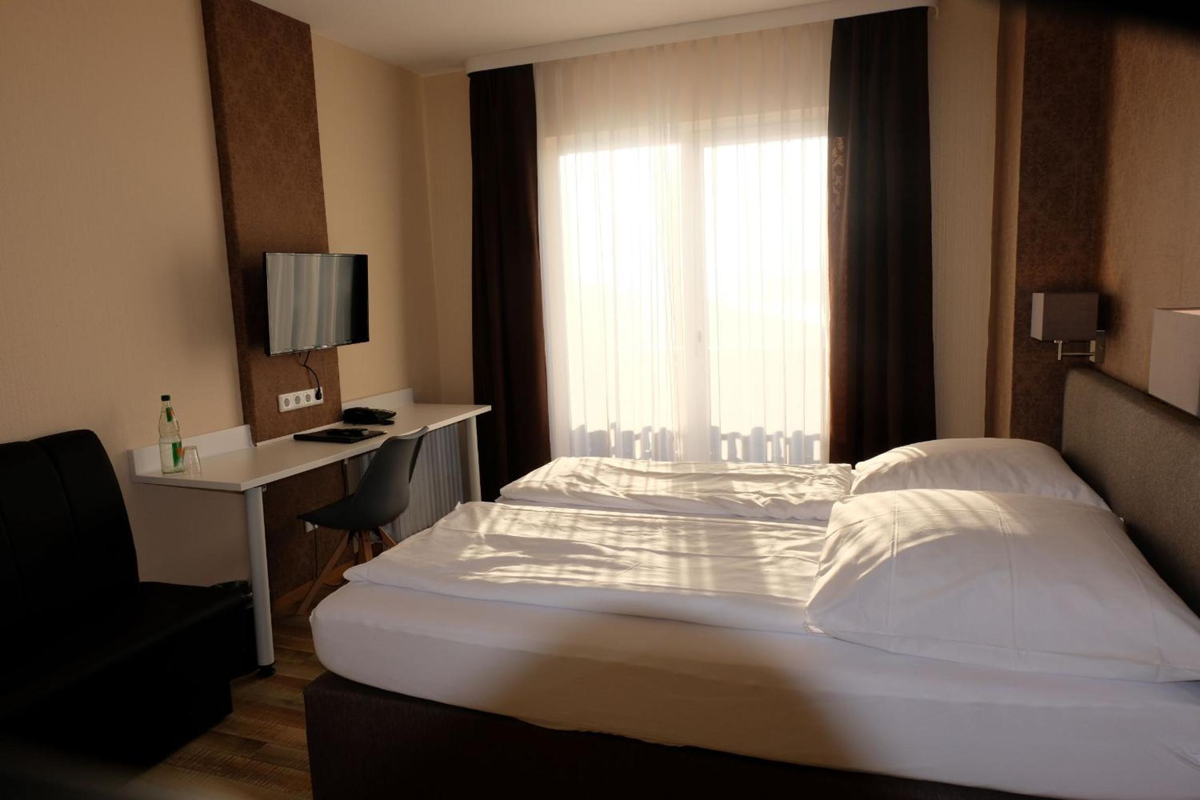 Double Room with Balcony photo 3