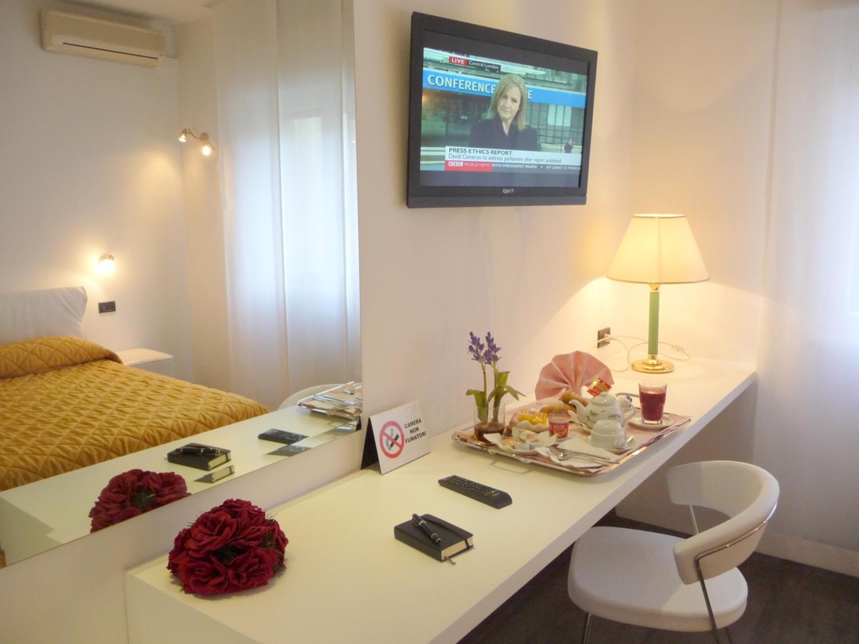 Suite - Photo 8