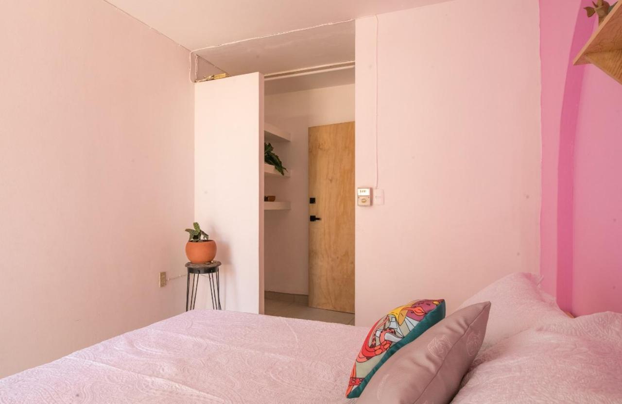 Deluxe Double Room with Balcony - Photo 5
