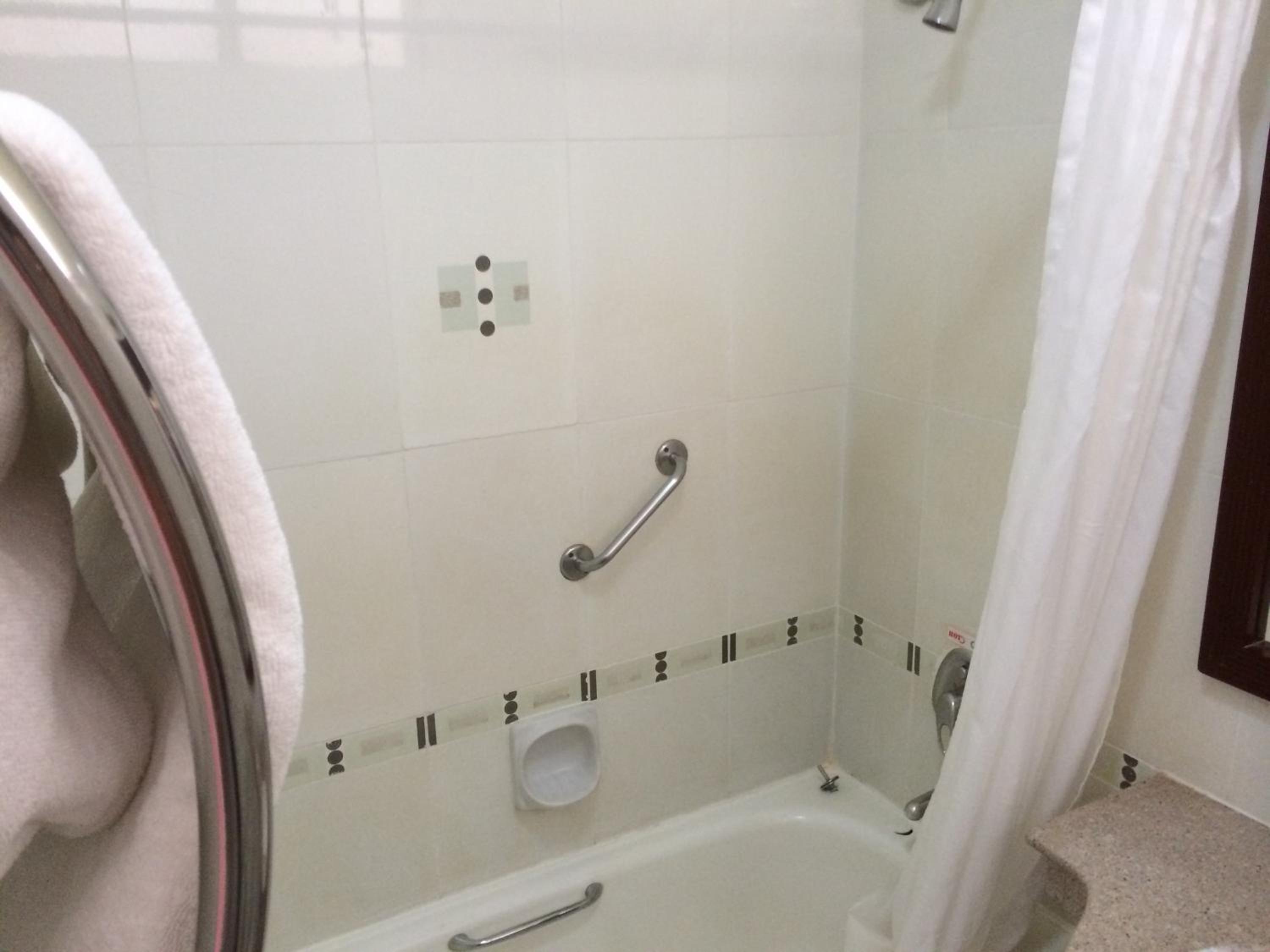 Standard Double Room - Photo 11
