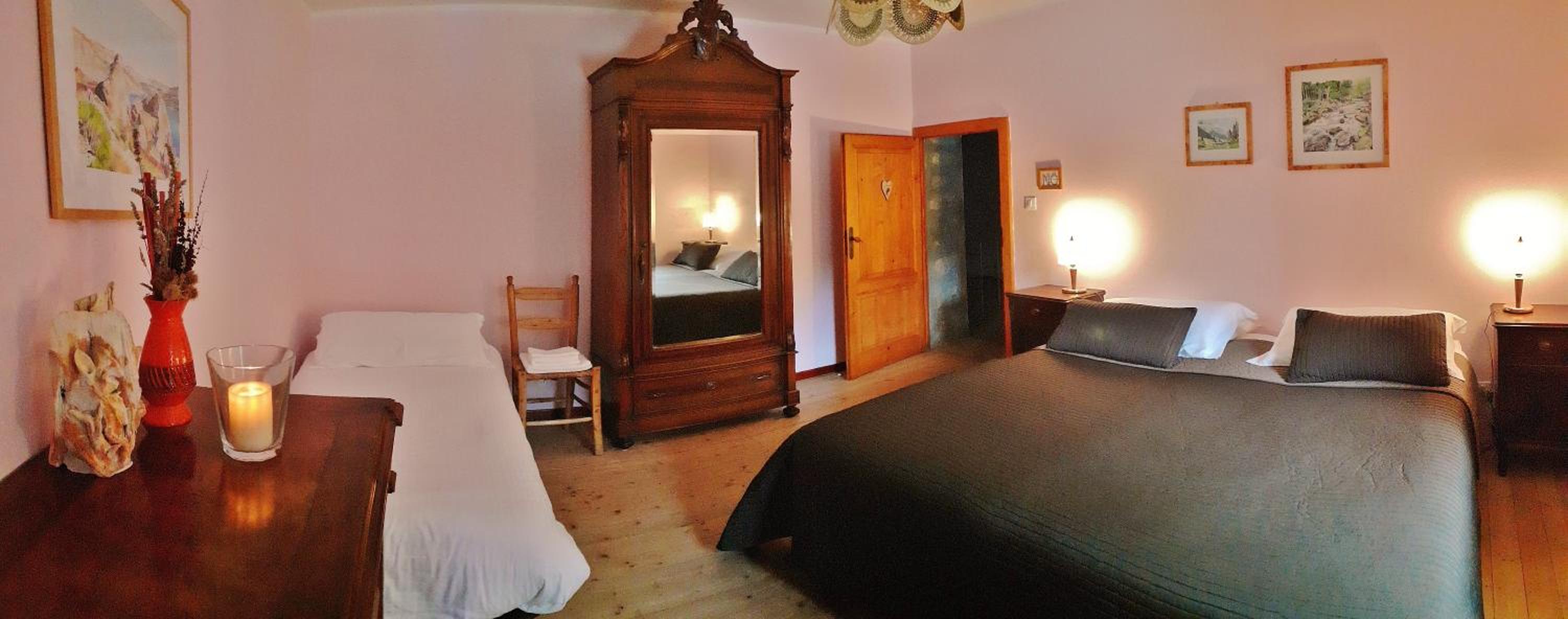 Double or Twin Room with Private External Bathroom photo 1