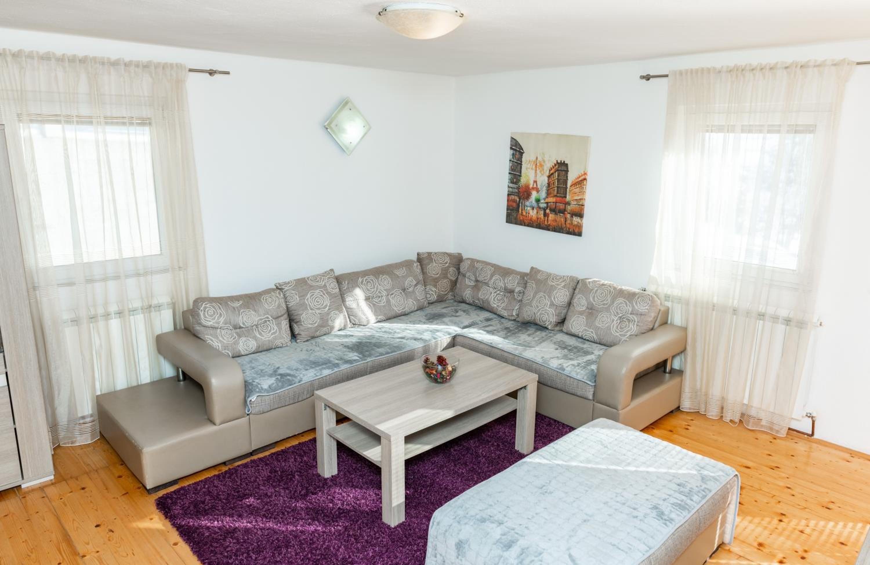Villa photo 2