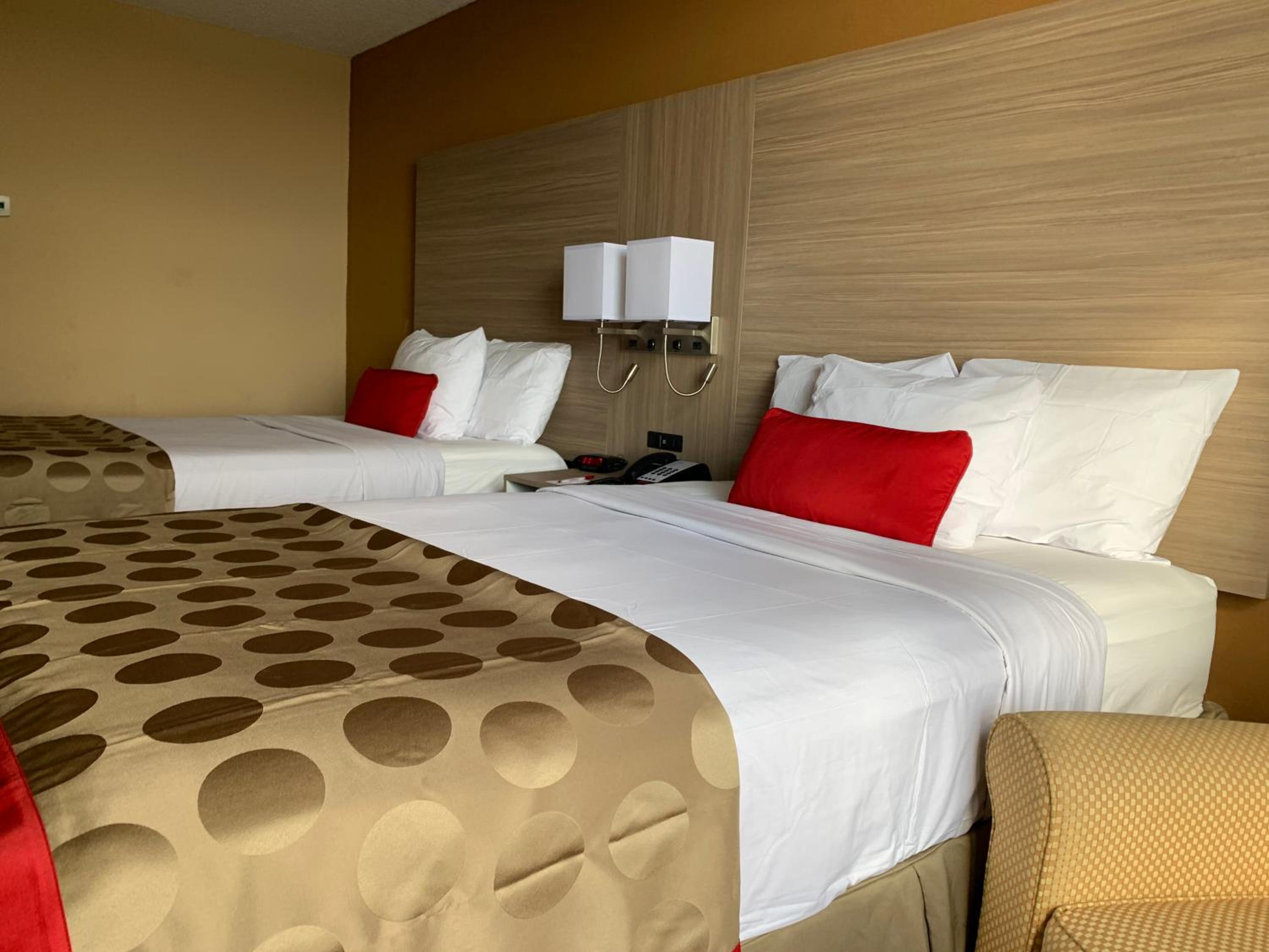 Double Room with Two Double Beds and Interior Hall - Non-Smoking - Photo 15
