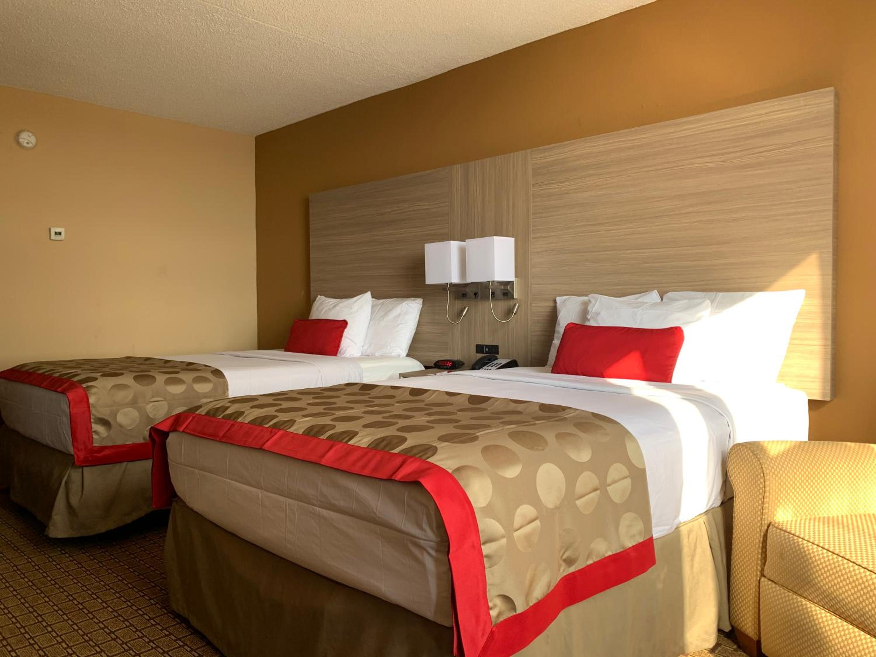 Double Room with Two Double Beds and Interior Hall - Non-Smoking - Photo 3