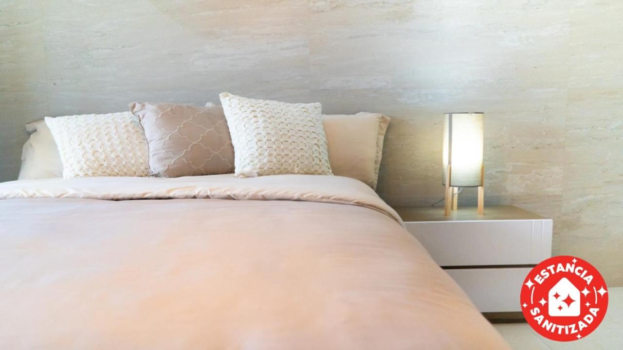 Deluxe Room - Photo 6