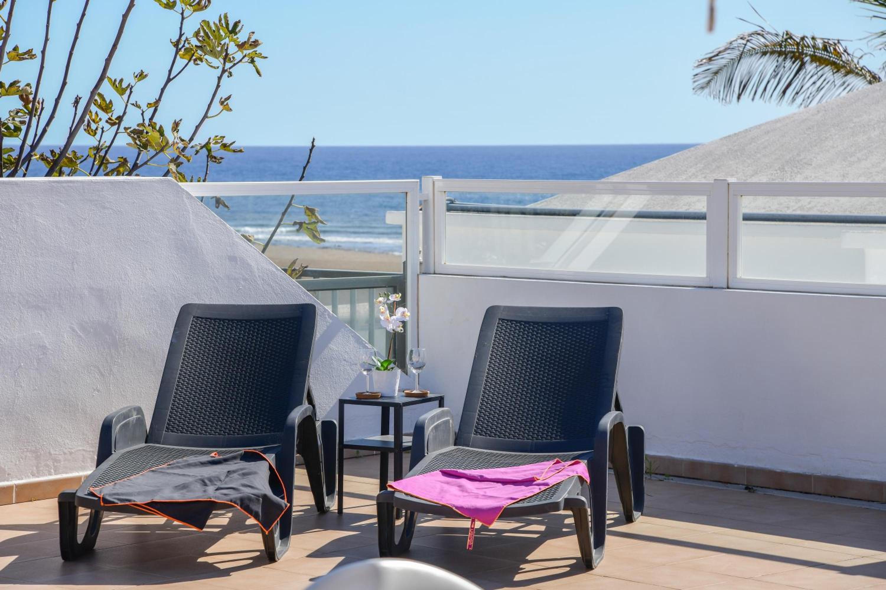 Two-Bedroom Deluxe Apartment with Ocean View photo 3