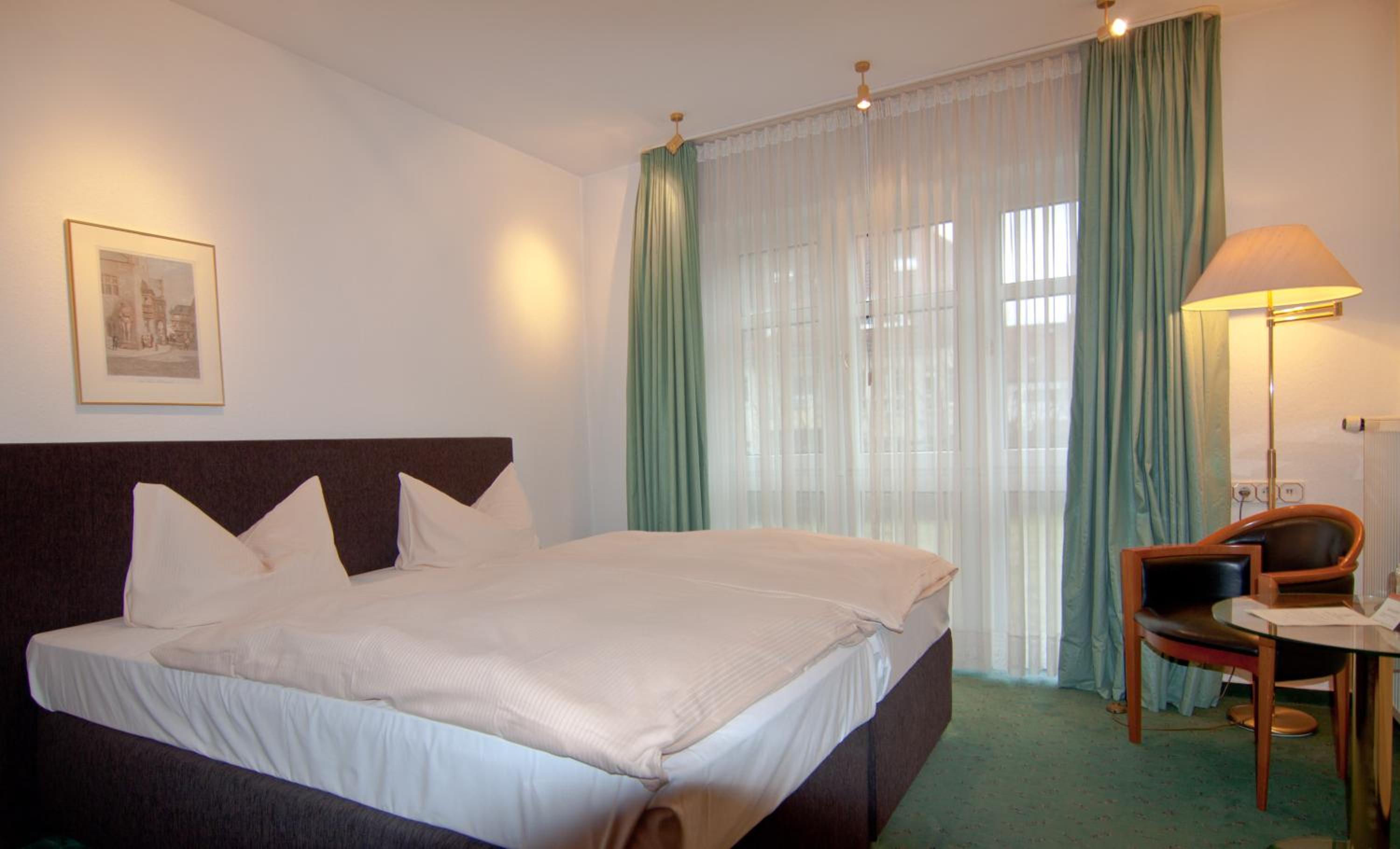 Business Double Room - Photo 7