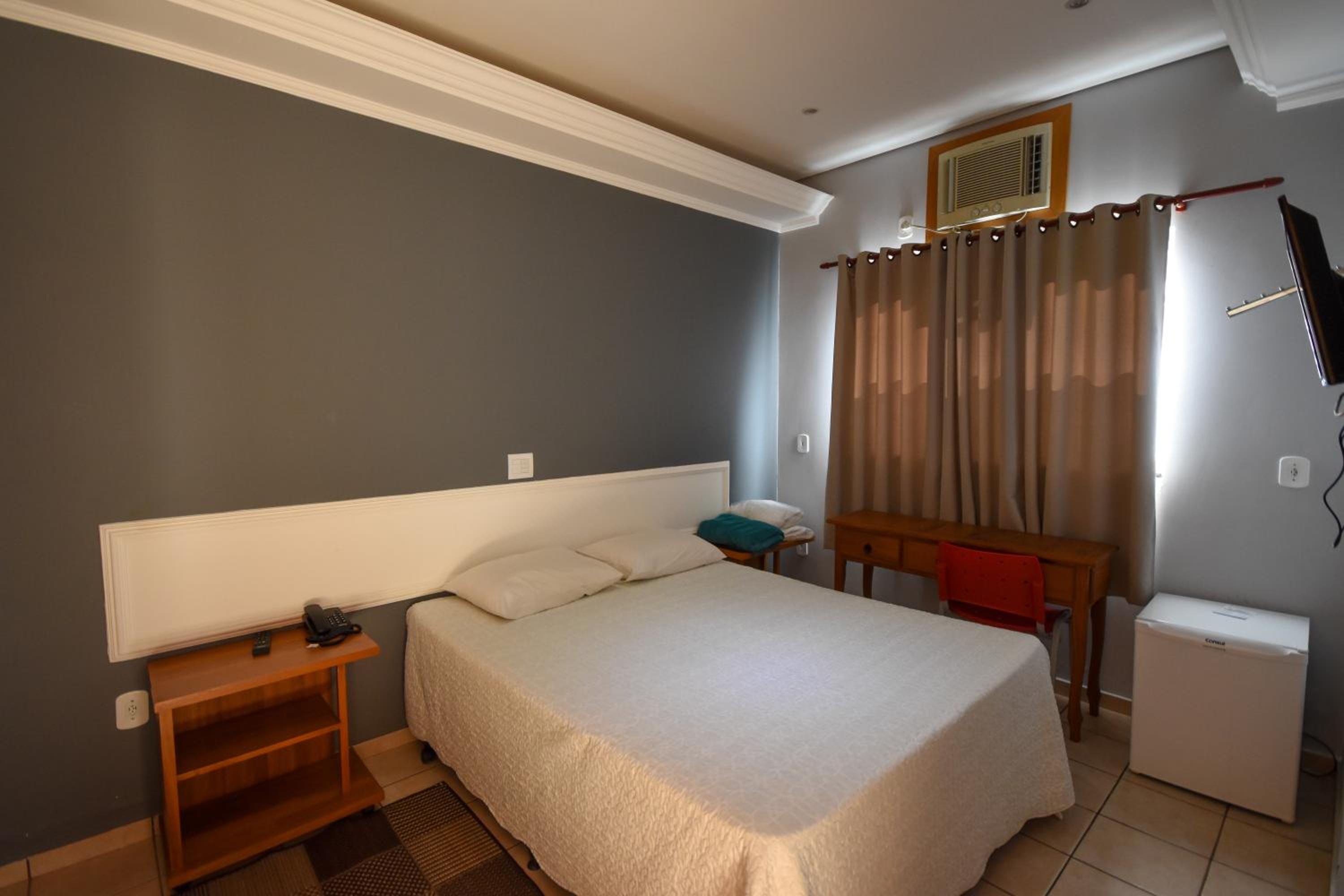 Large Double or Twin Room photo 3