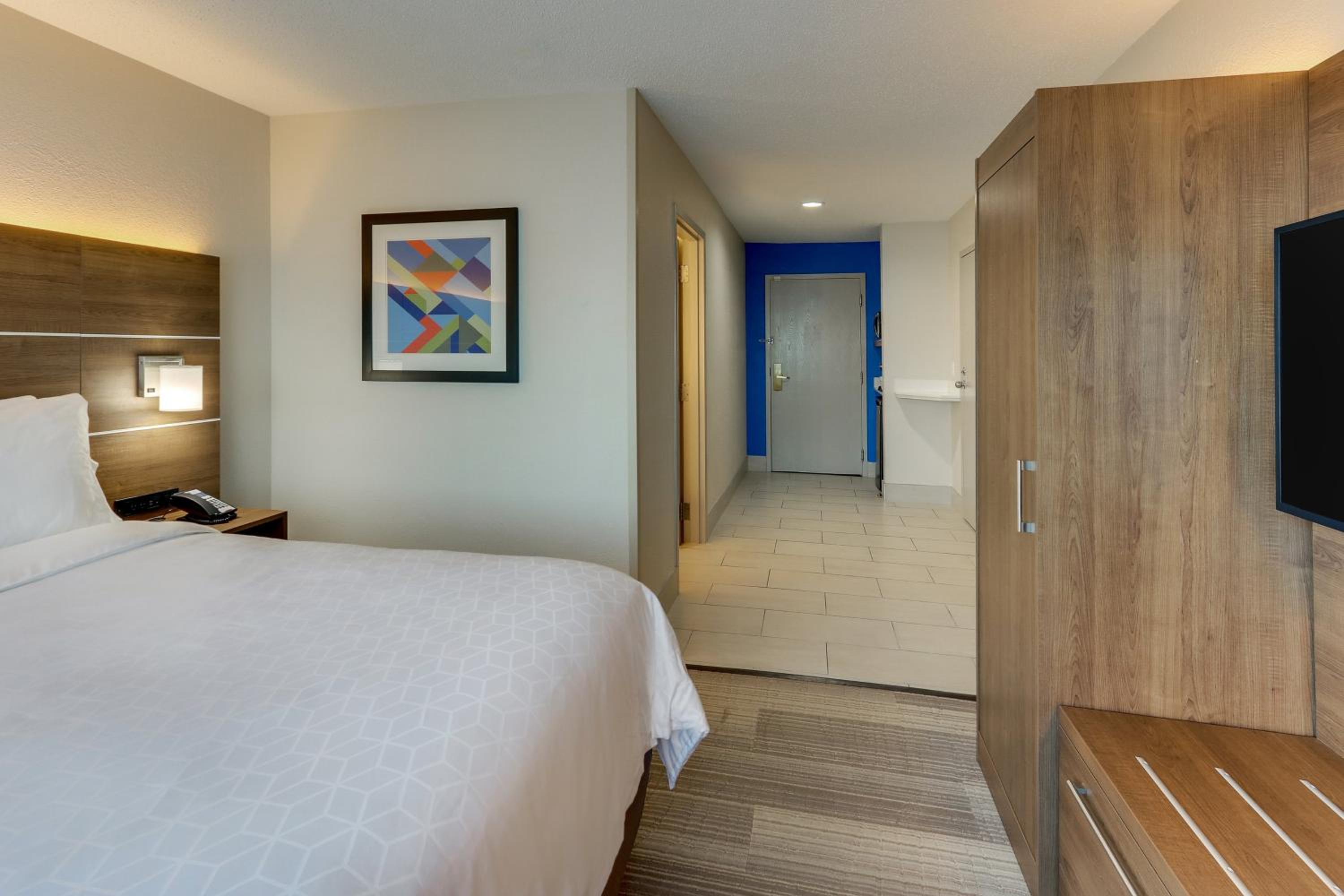 Standard Queen Room - Photo 1