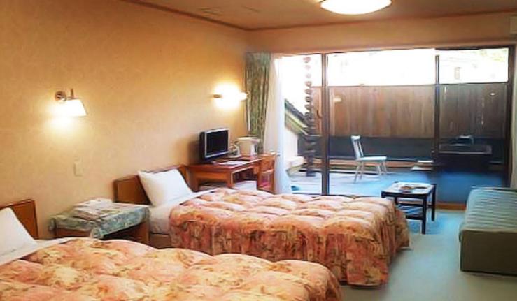 Twin Room with Private External Bathroom