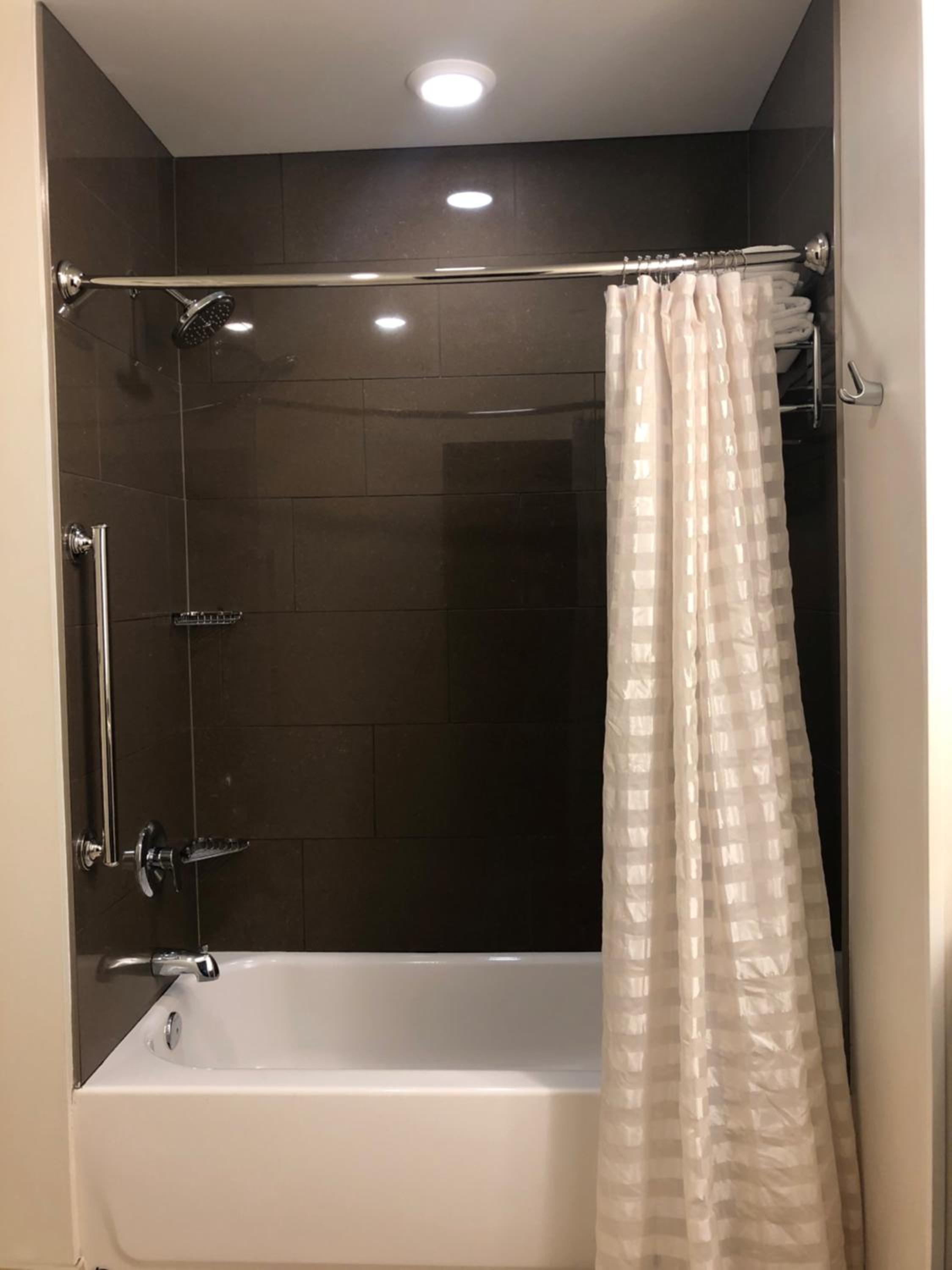 One-Bedroom Suite with Two Queen Beds and Kitchen