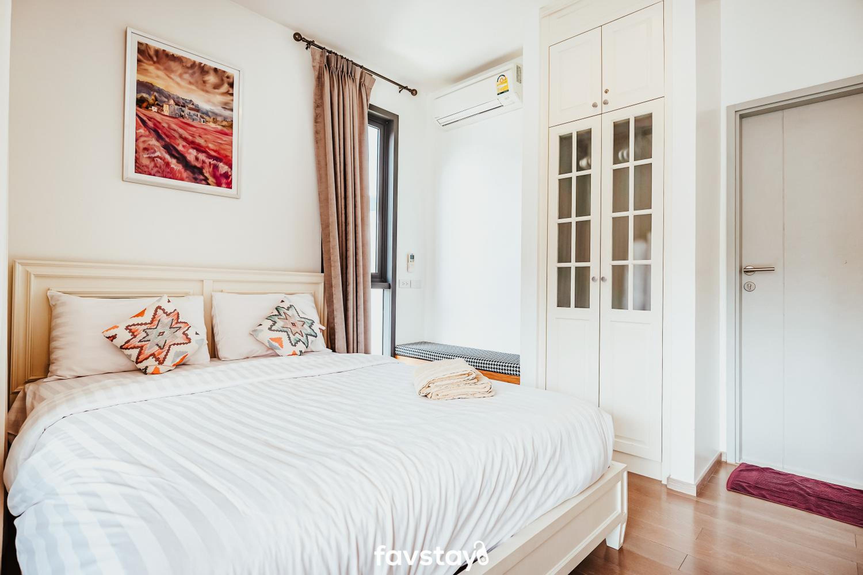 Two-Bedroom Apartment - Photo 4