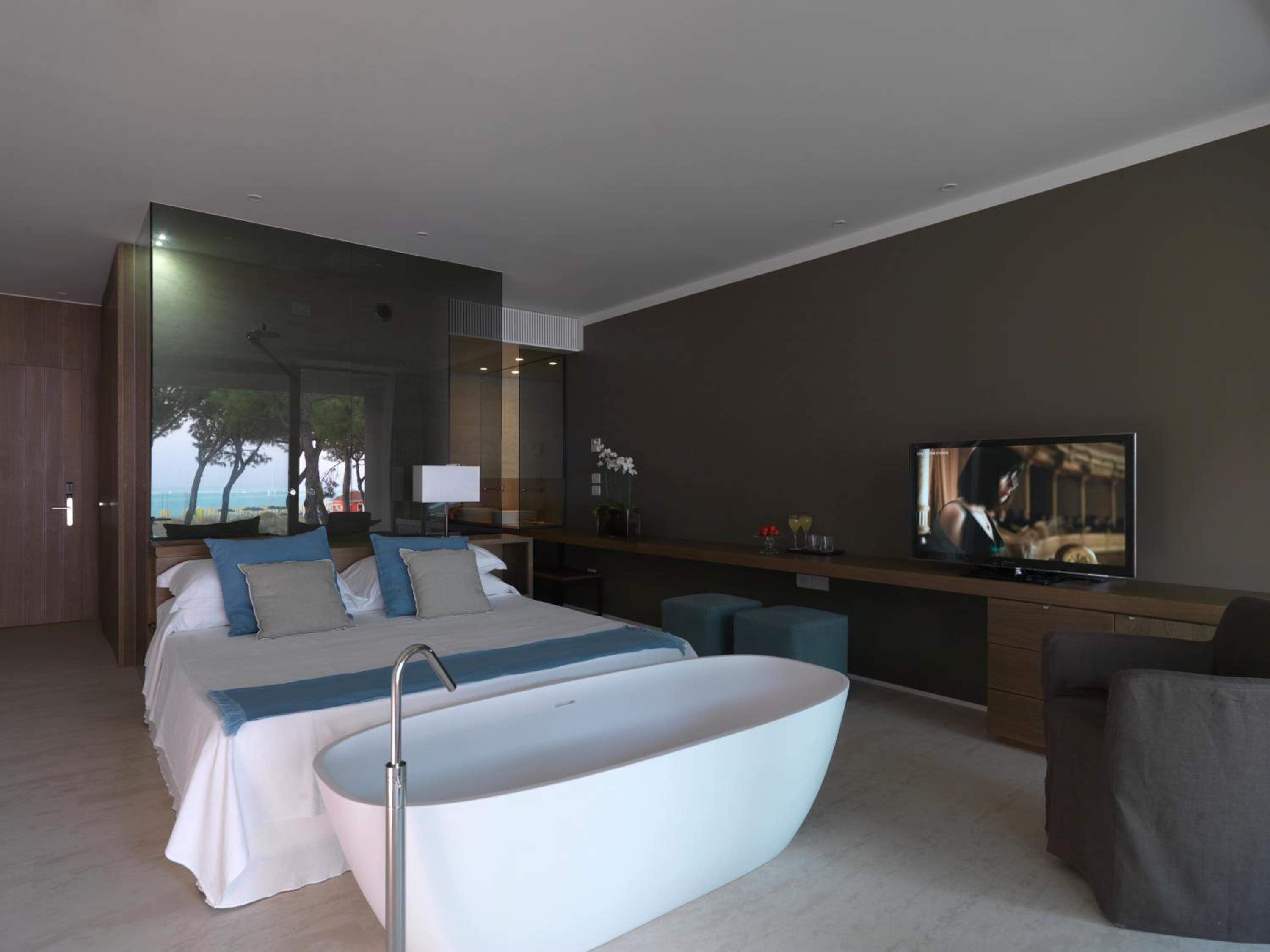 Suite with Balcony - Photo 1