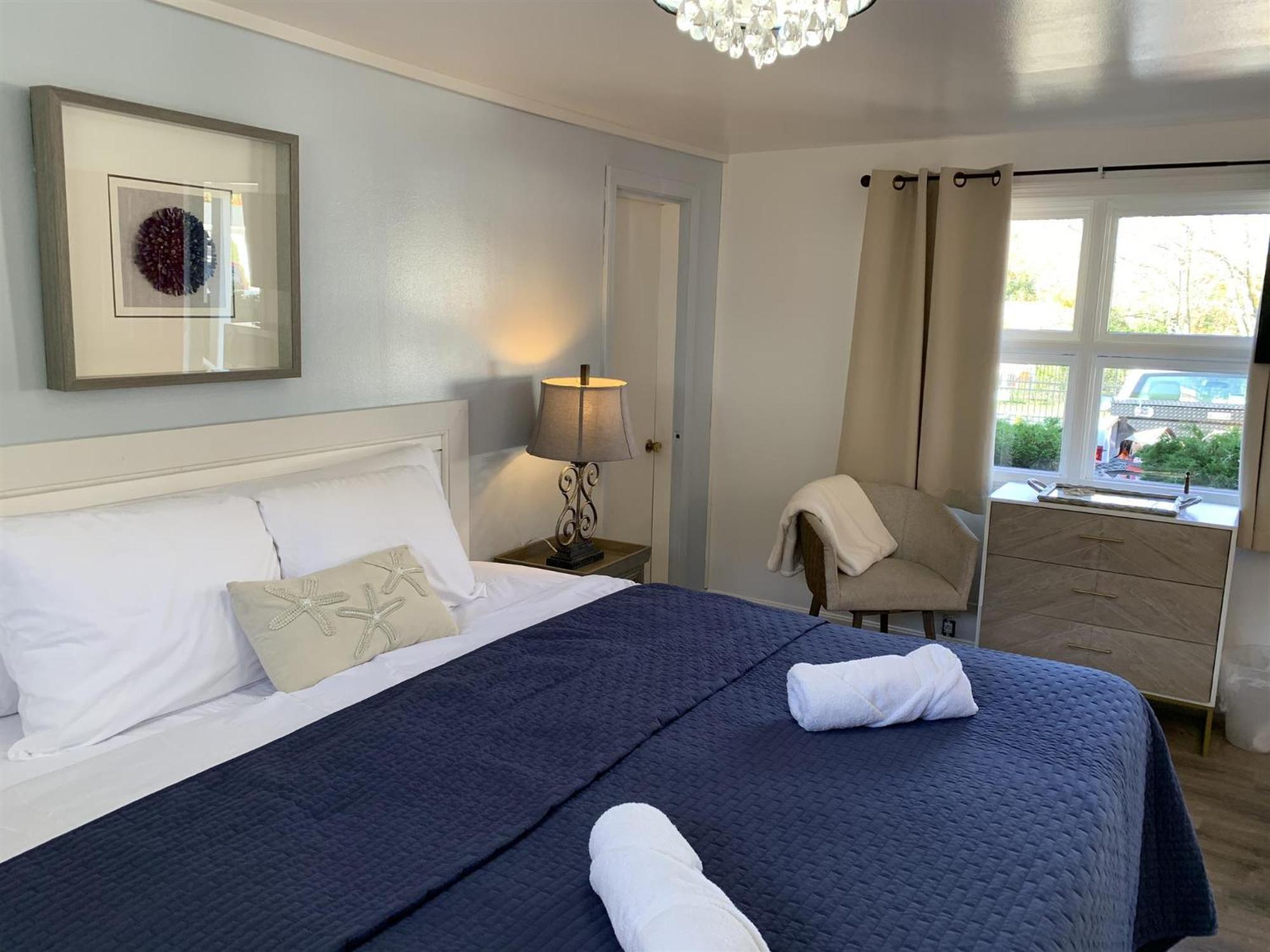 Standard King Room