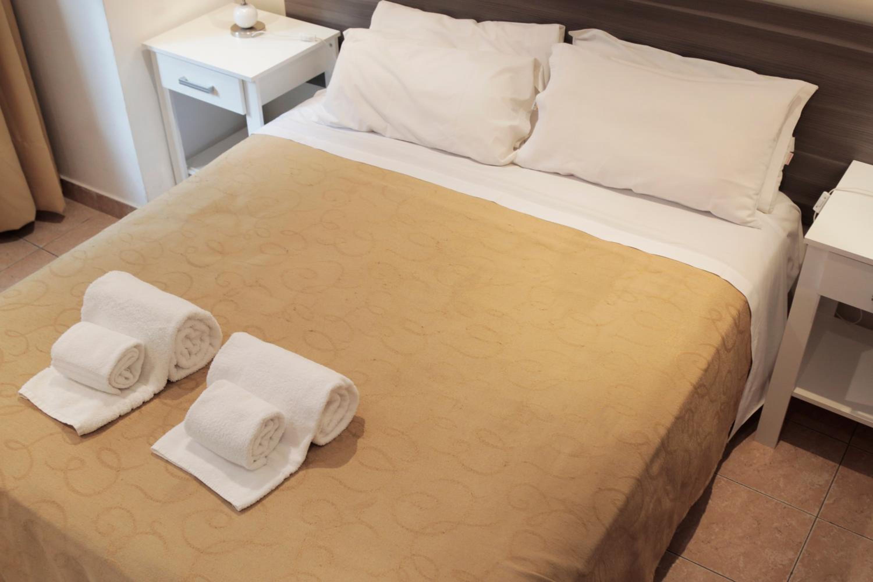 Standard Double or Twin Room photo 3