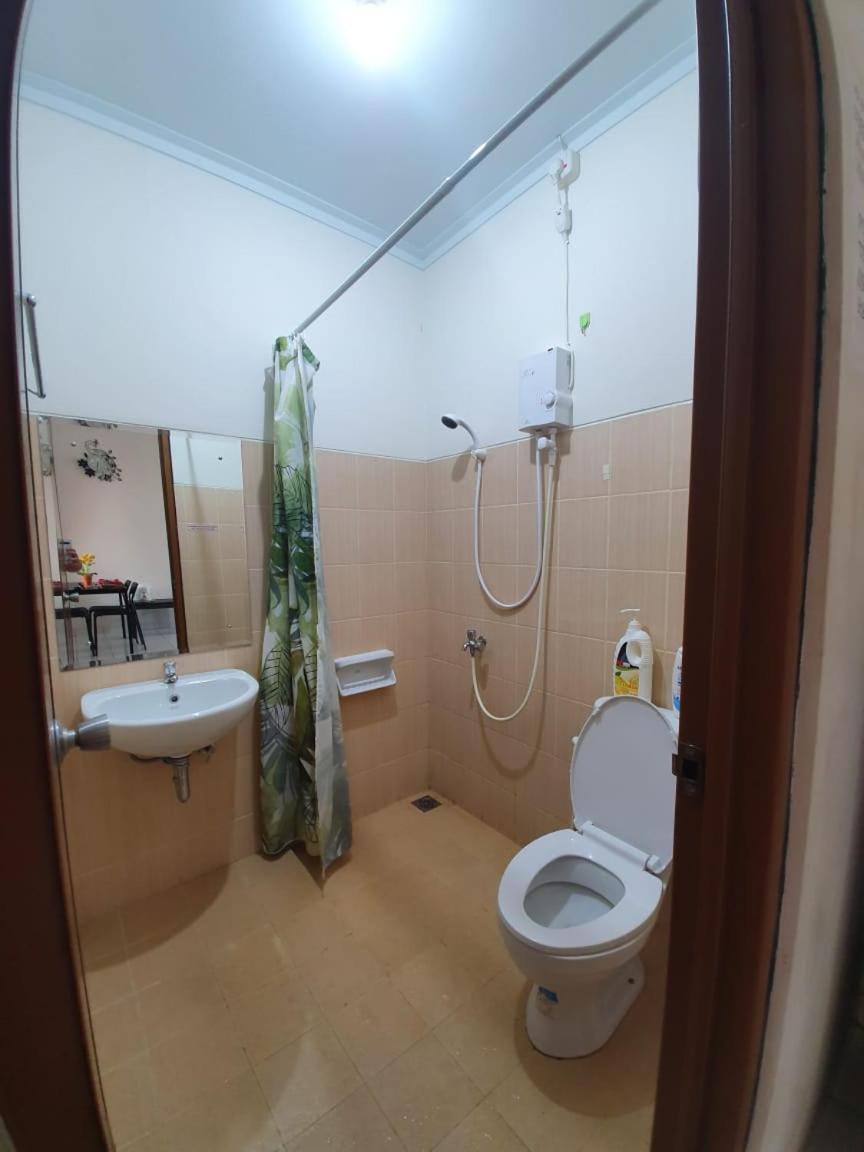 Two-Bedroom House - Photo 23