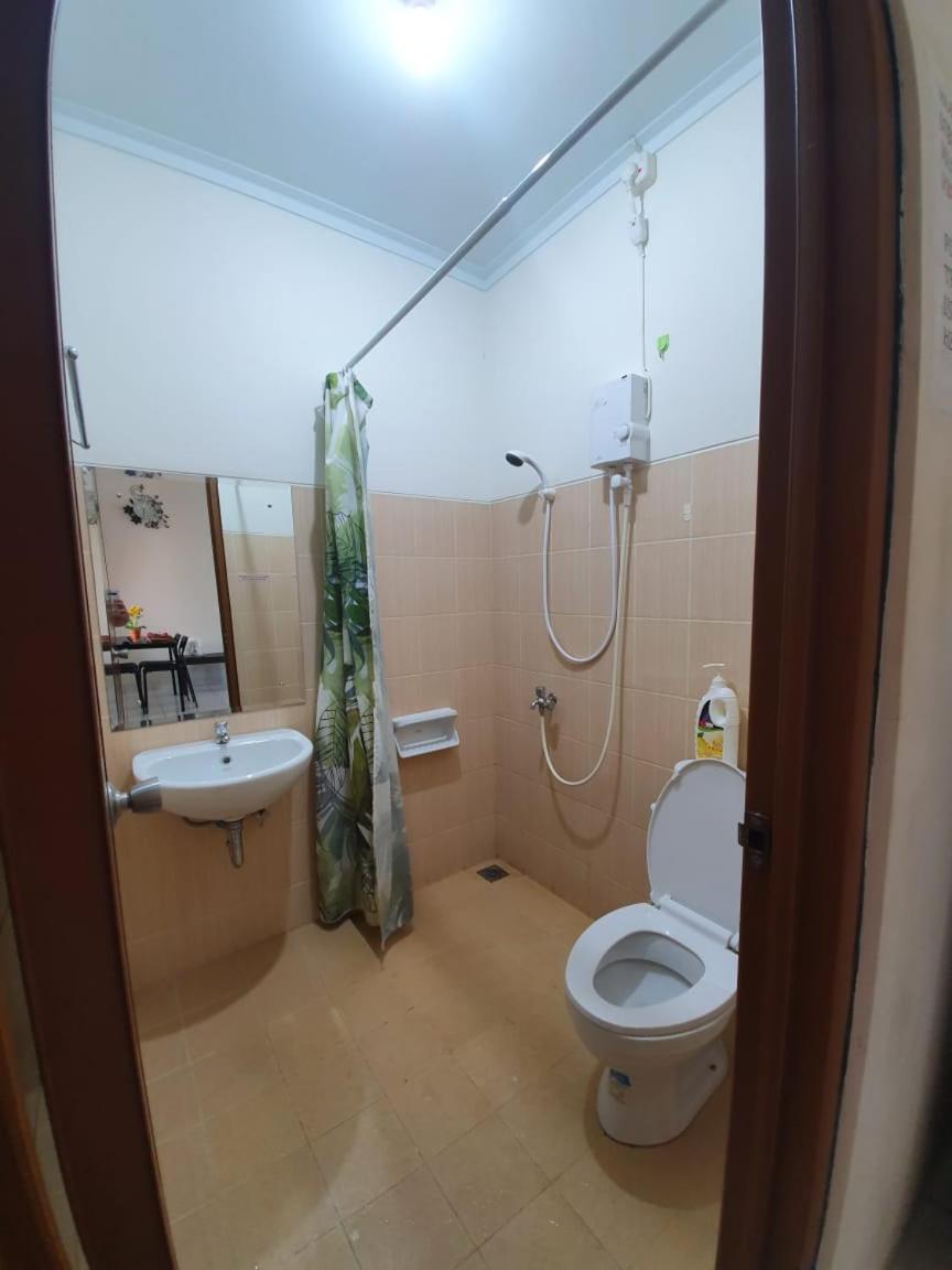 Two-Bedroom House - Photo 22