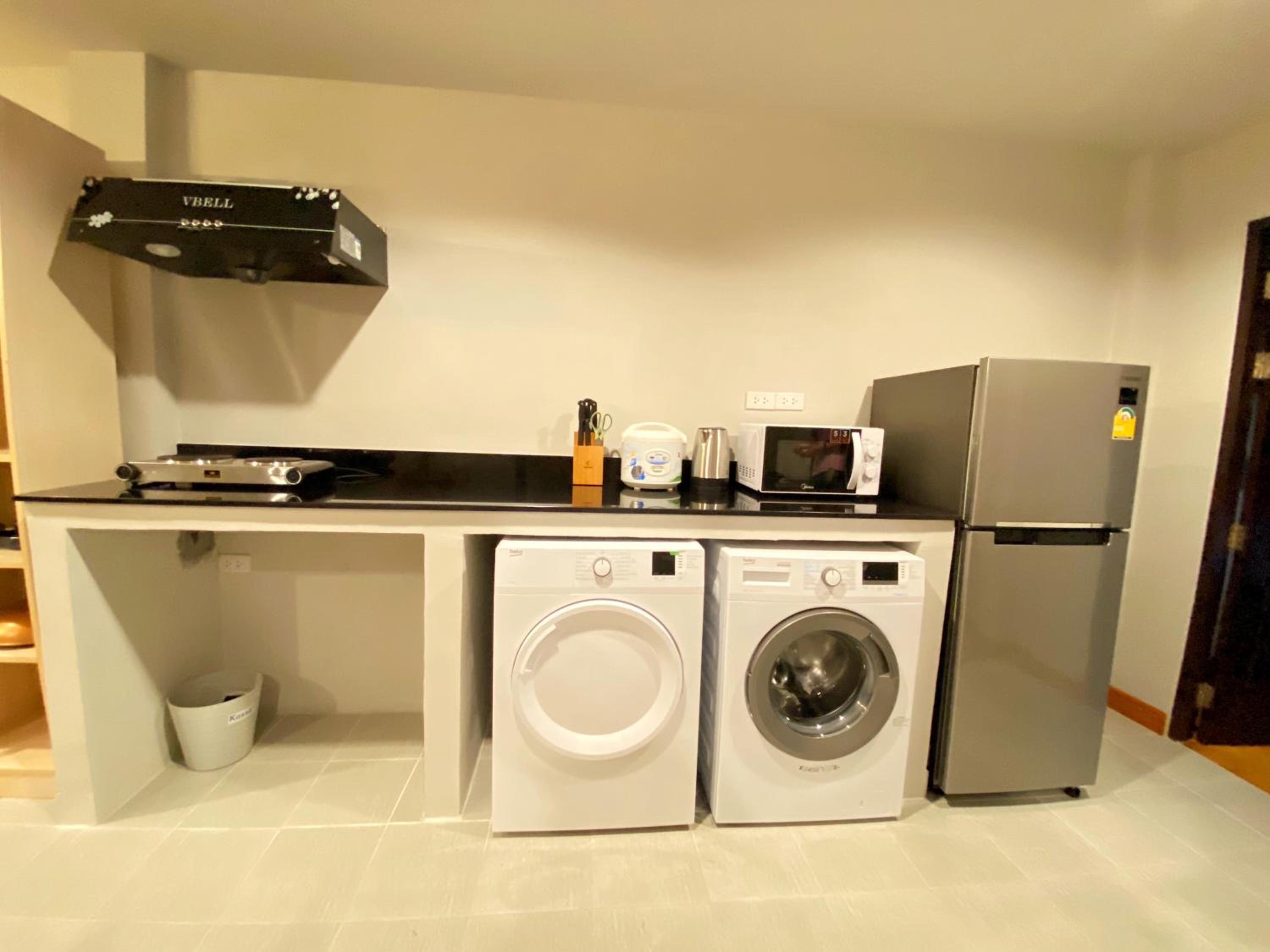 One-Bedroom Apartment - Photo 6