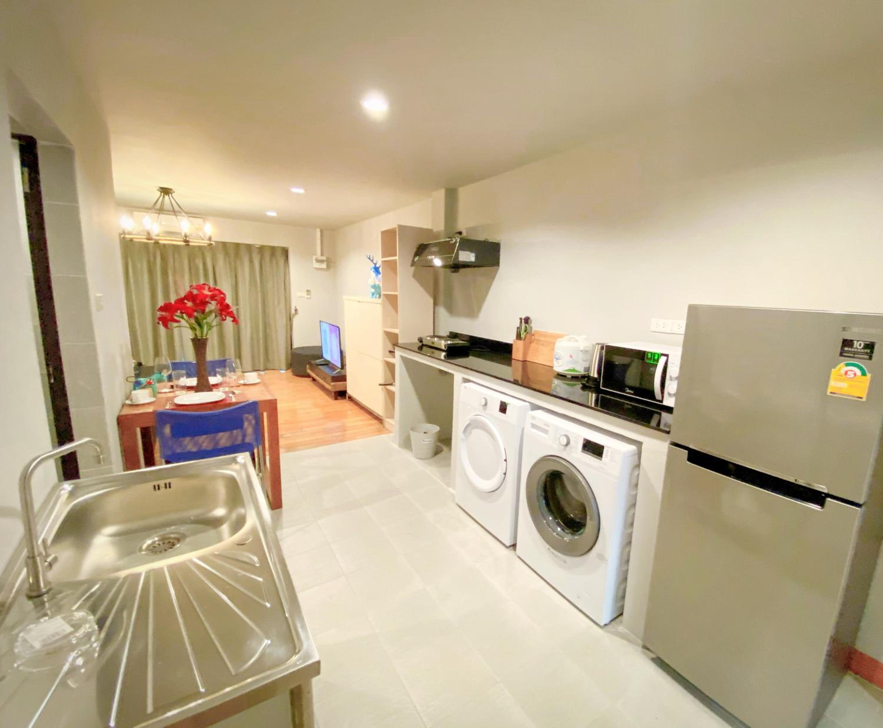One-Bedroom Apartment - Photo 17