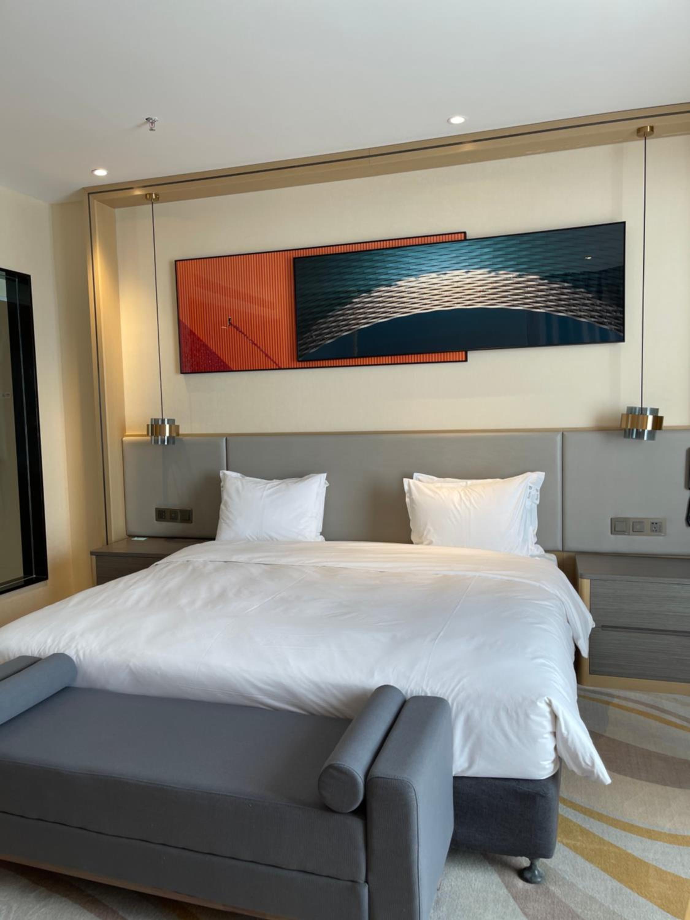 Standard King Room - High Floor photo 3
