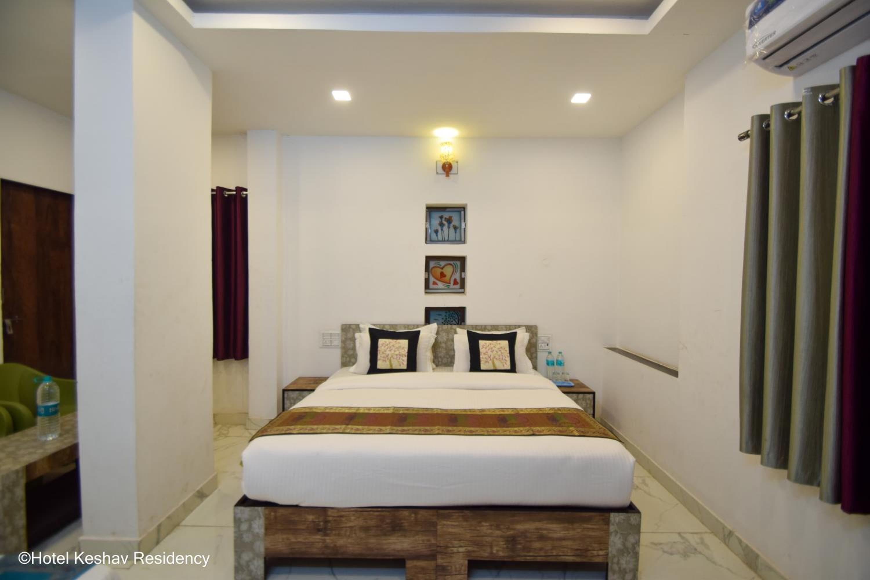 Family Room - Photo 6