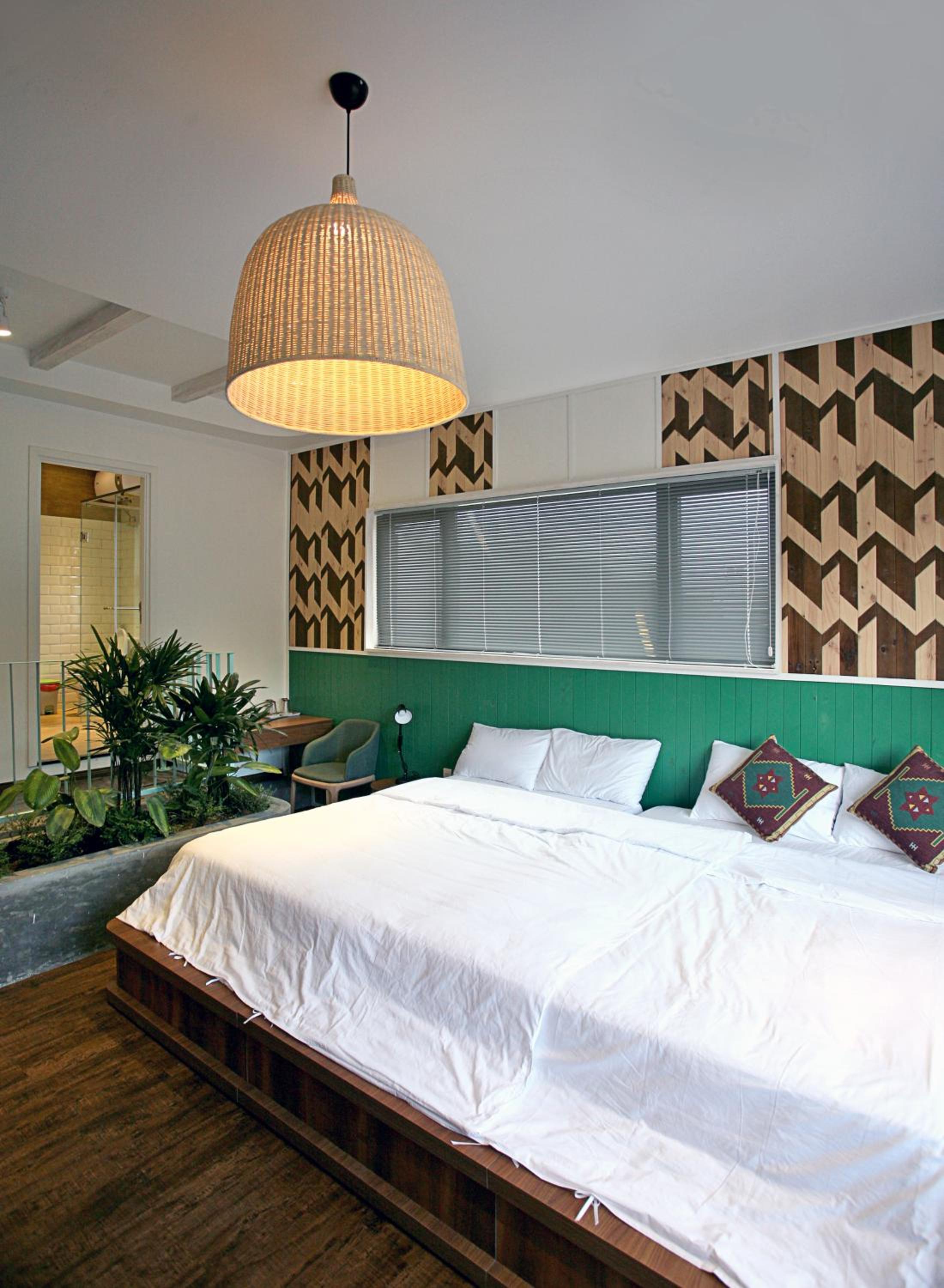 Deluxe Family Room