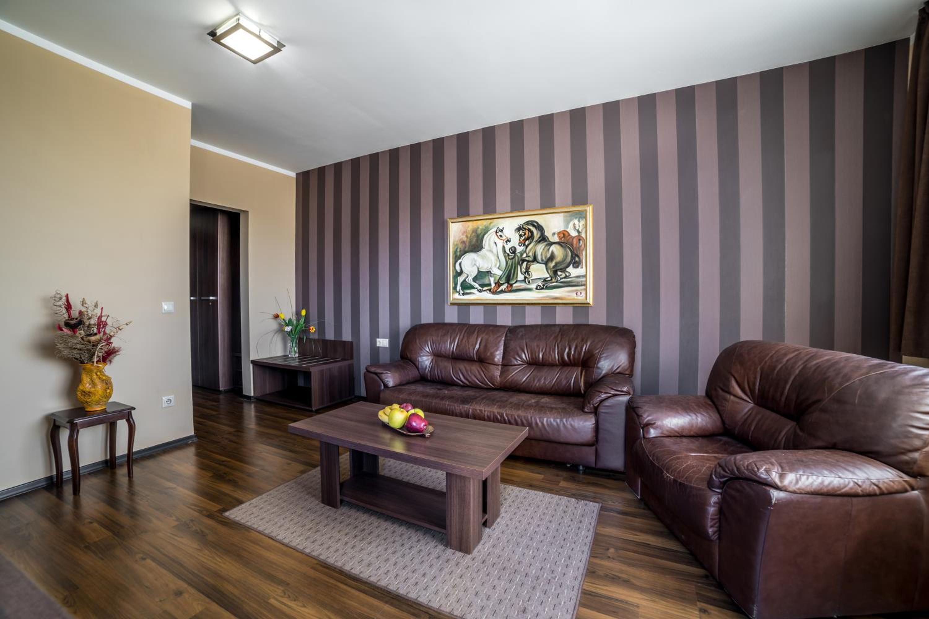 One-Bedroom Apartment with Balcony photo 1