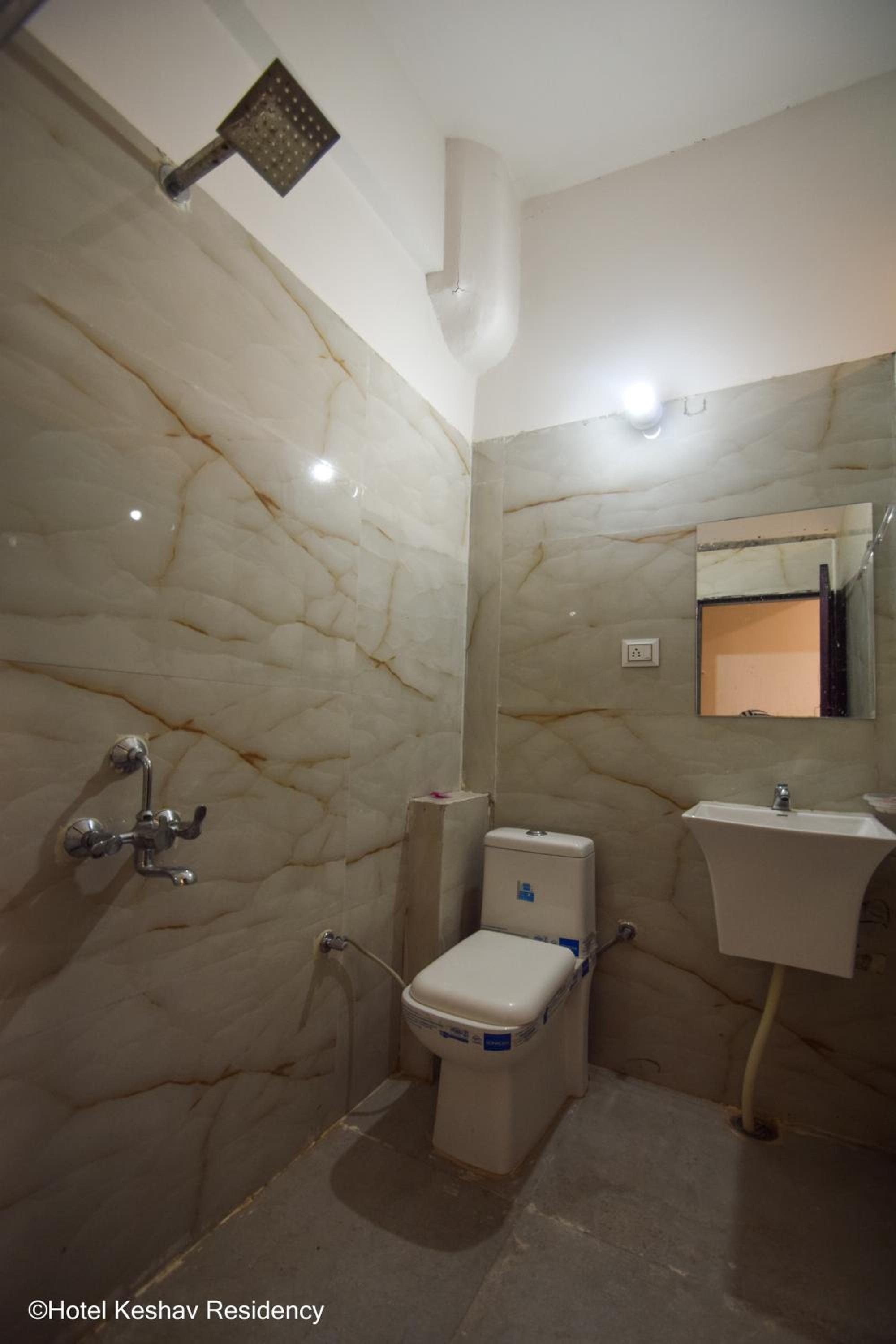 Deluxe Double Room - Photo 4