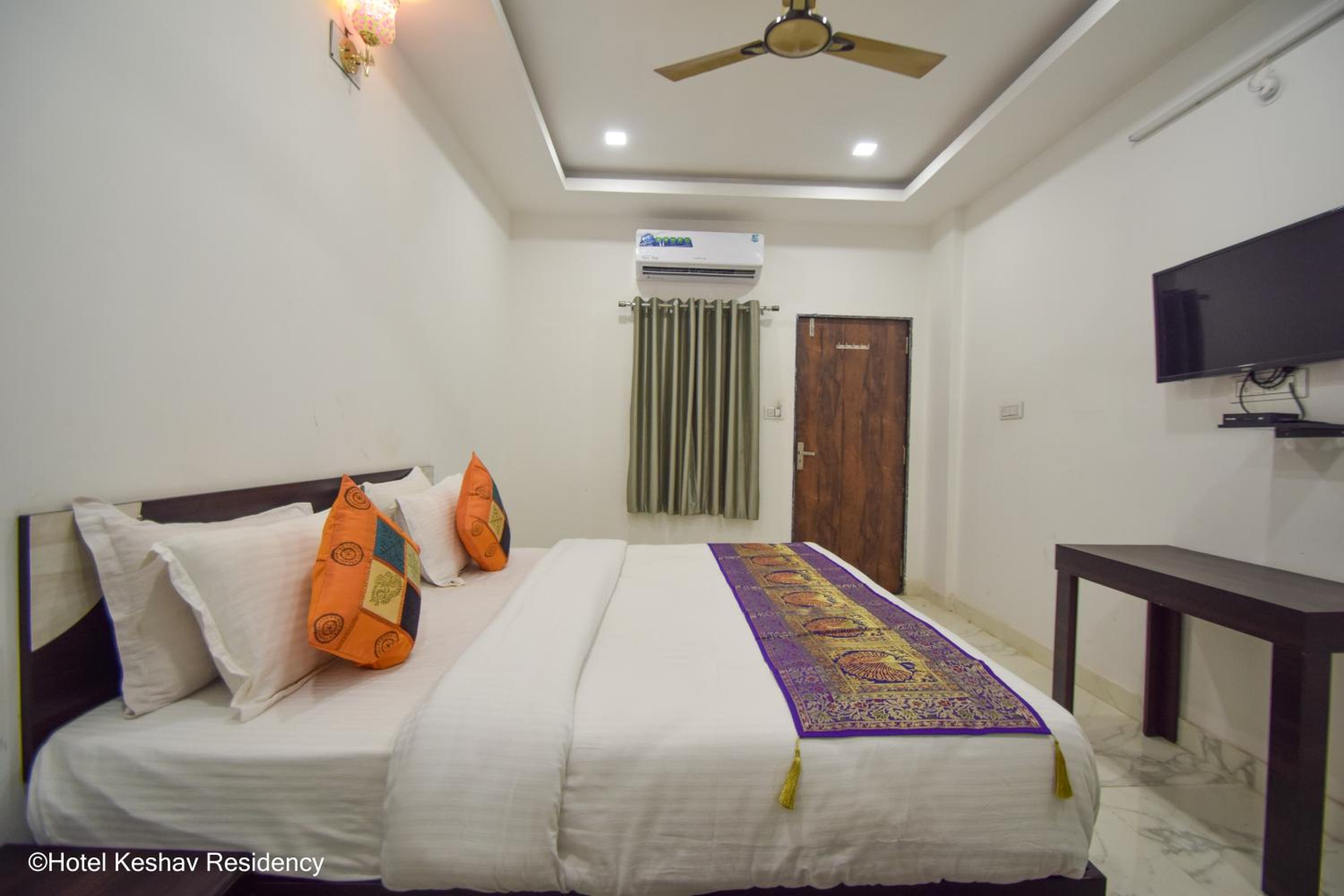 Deluxe Double Room - Photo 7