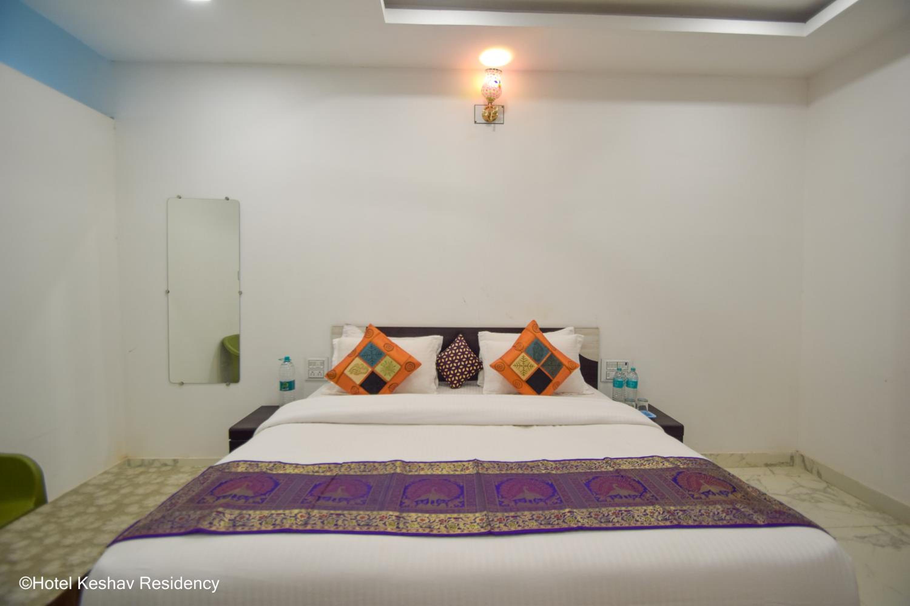 Deluxe Double Room - Photo 8