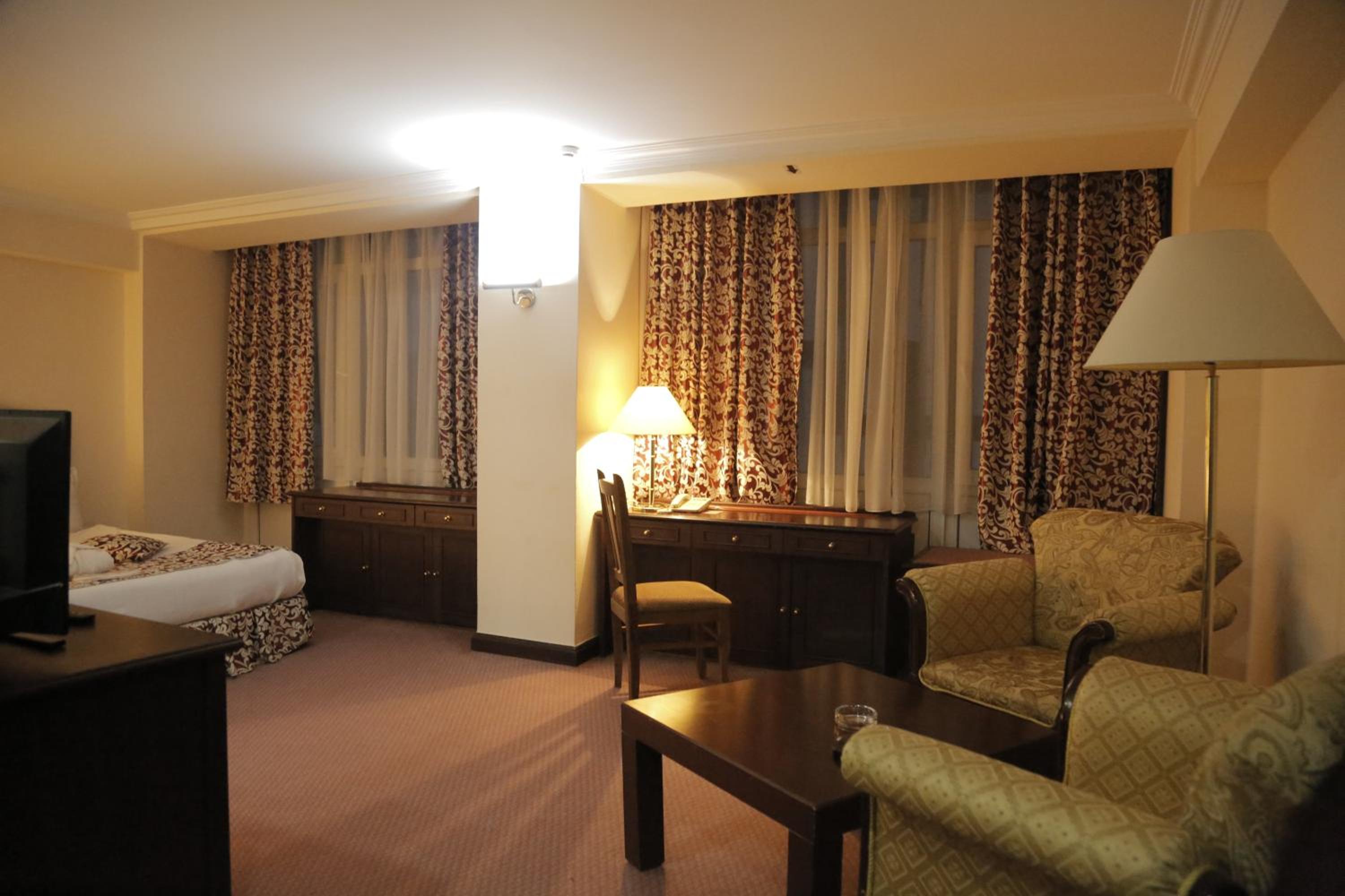 Standard Double Room - Photo 4