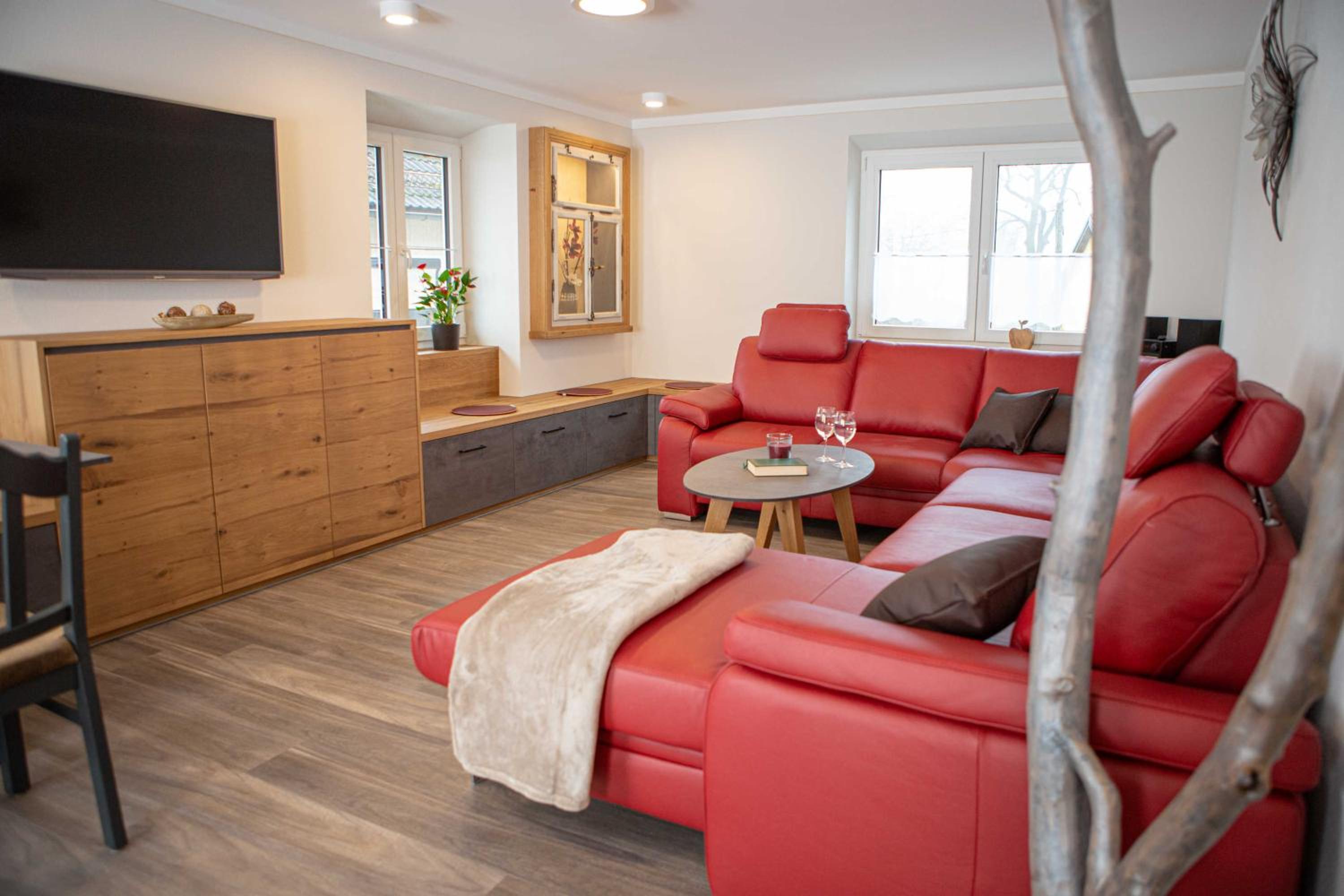 Three-Bedroom Apartment with Balcony photo 1