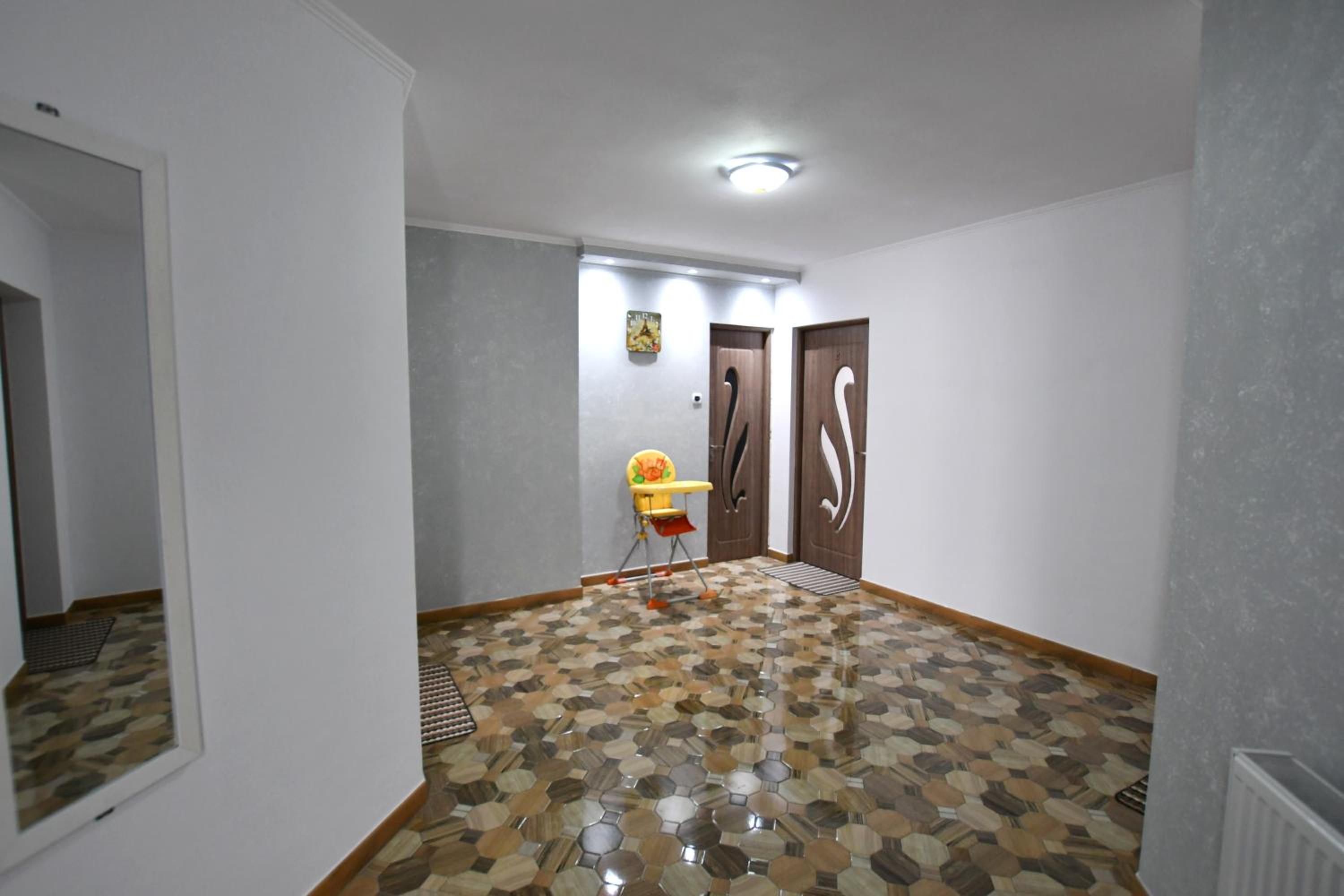 Family Room - Photo 9