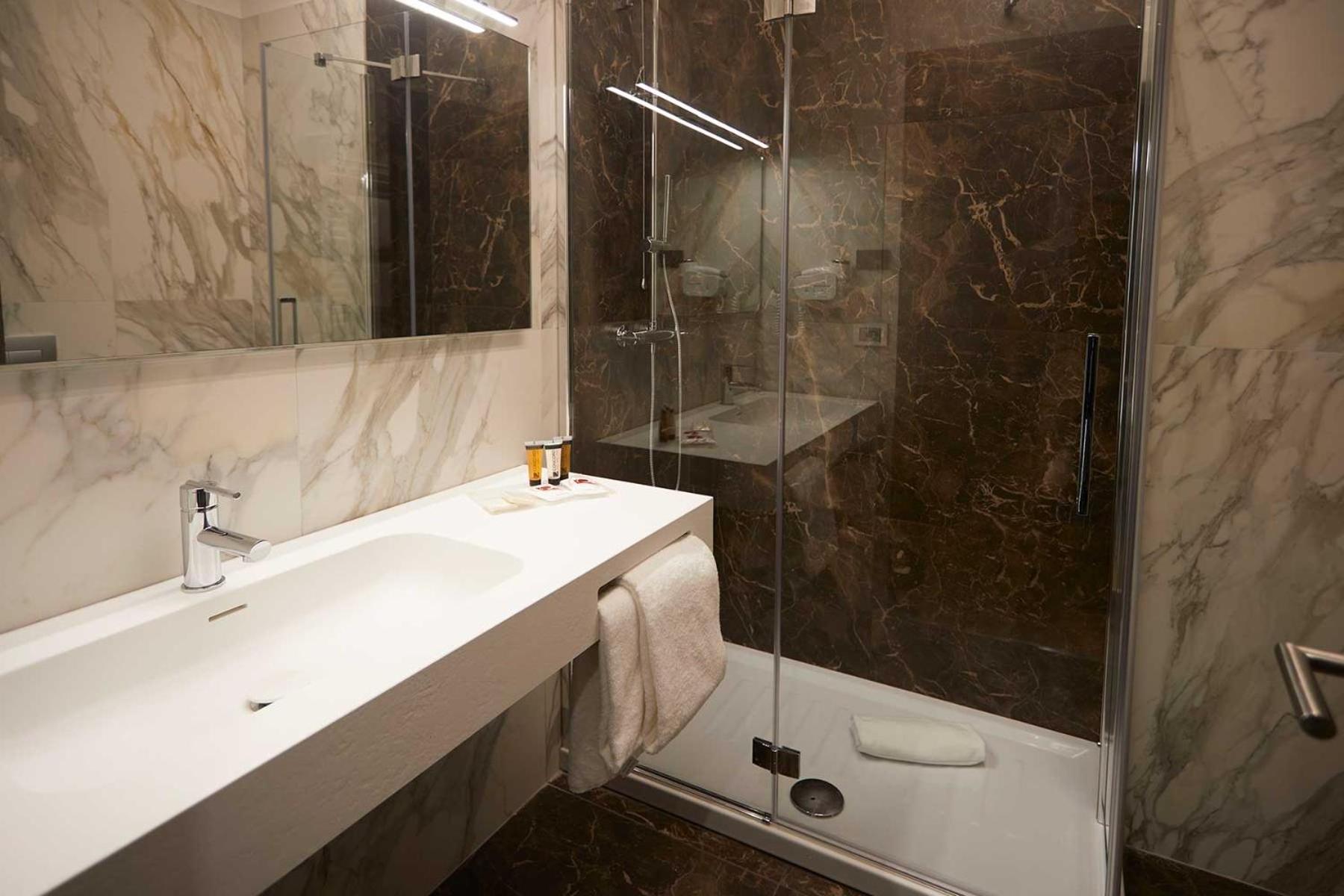 Deluxe Twin Room - Photo 5