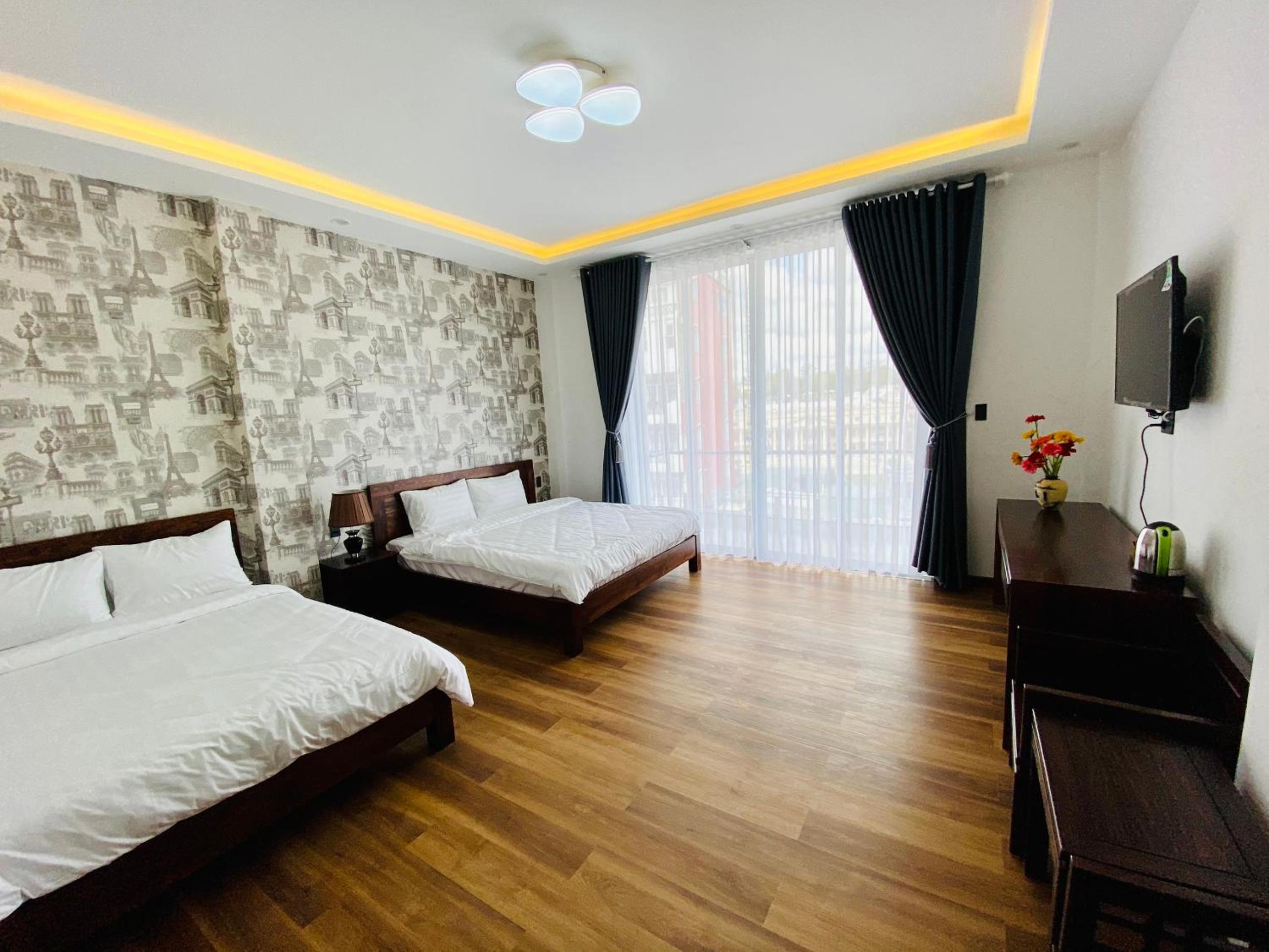 Family Suite with Balcony
