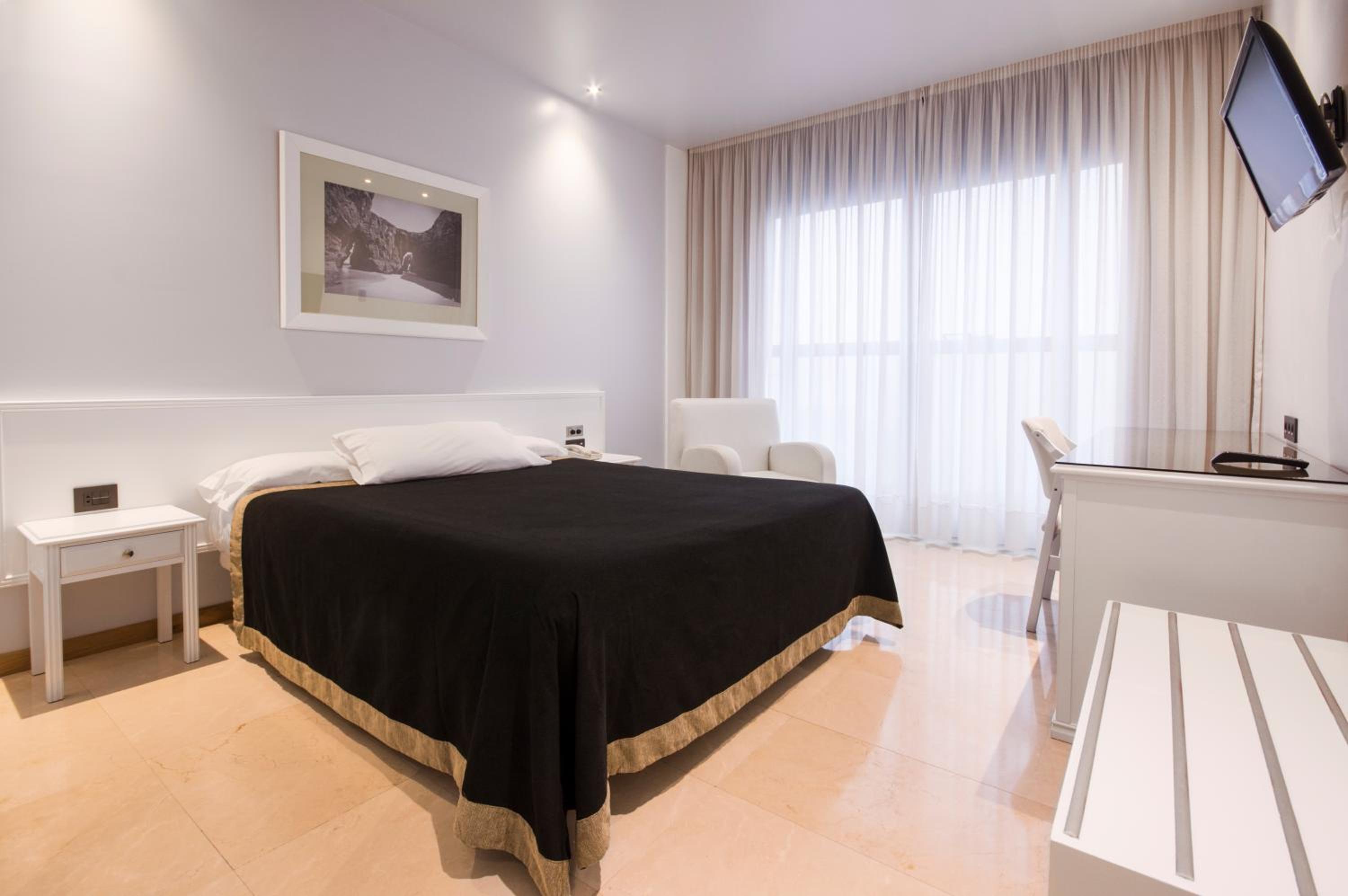 Habitación doble con cuna para niños