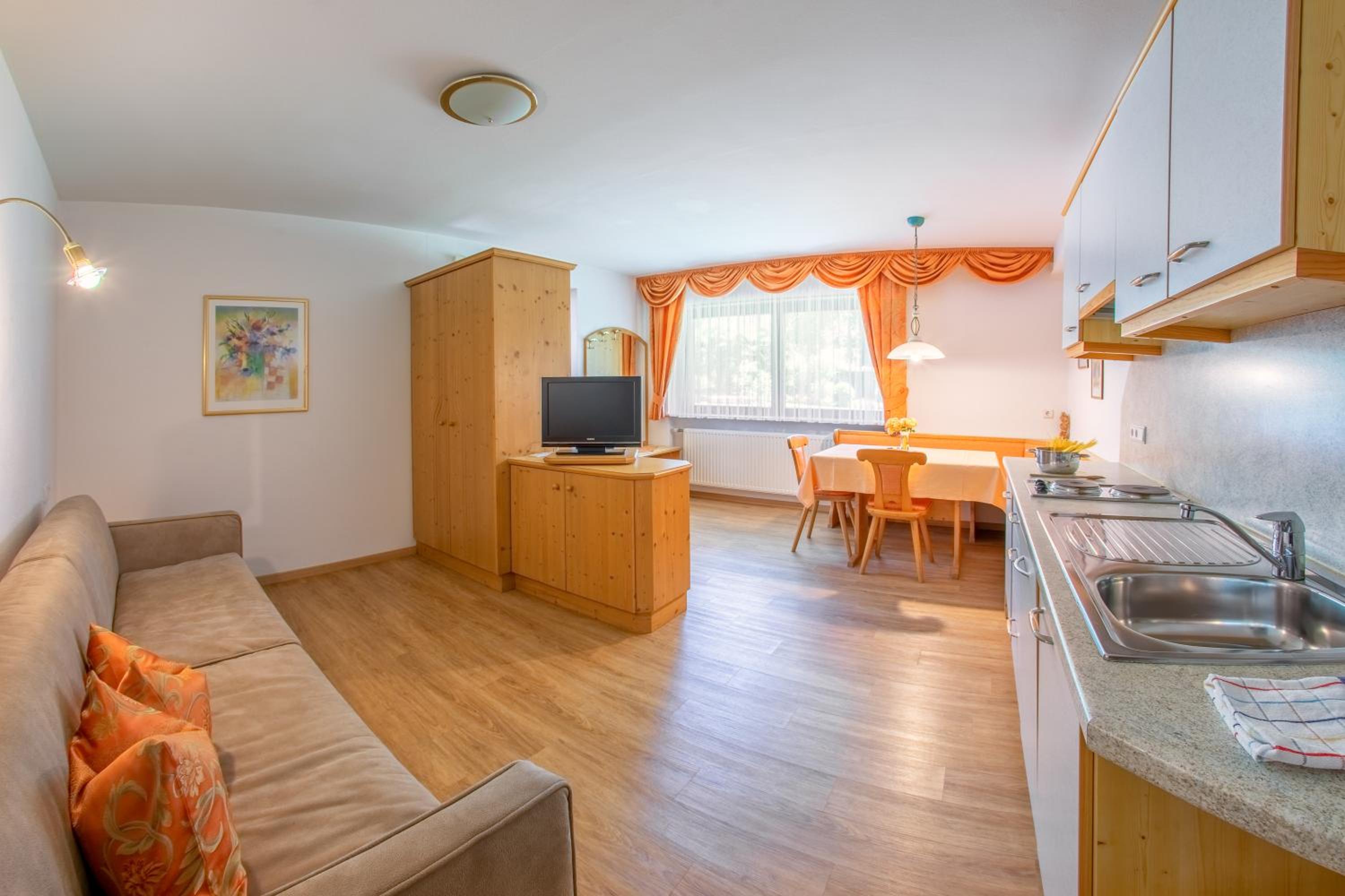 One-Bedroom Apartment