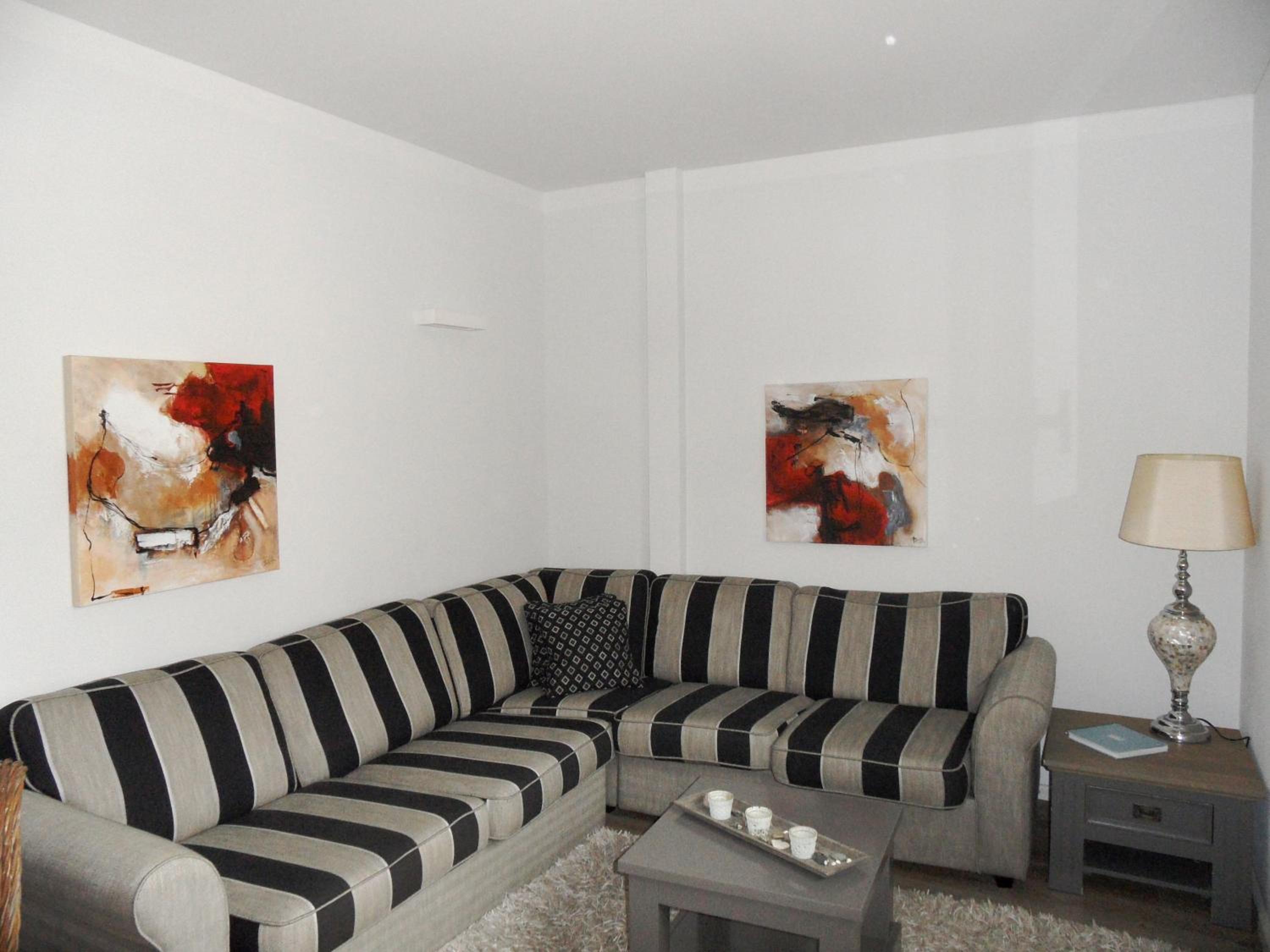 Two-Bedroom Apartment with Balcony photo 2