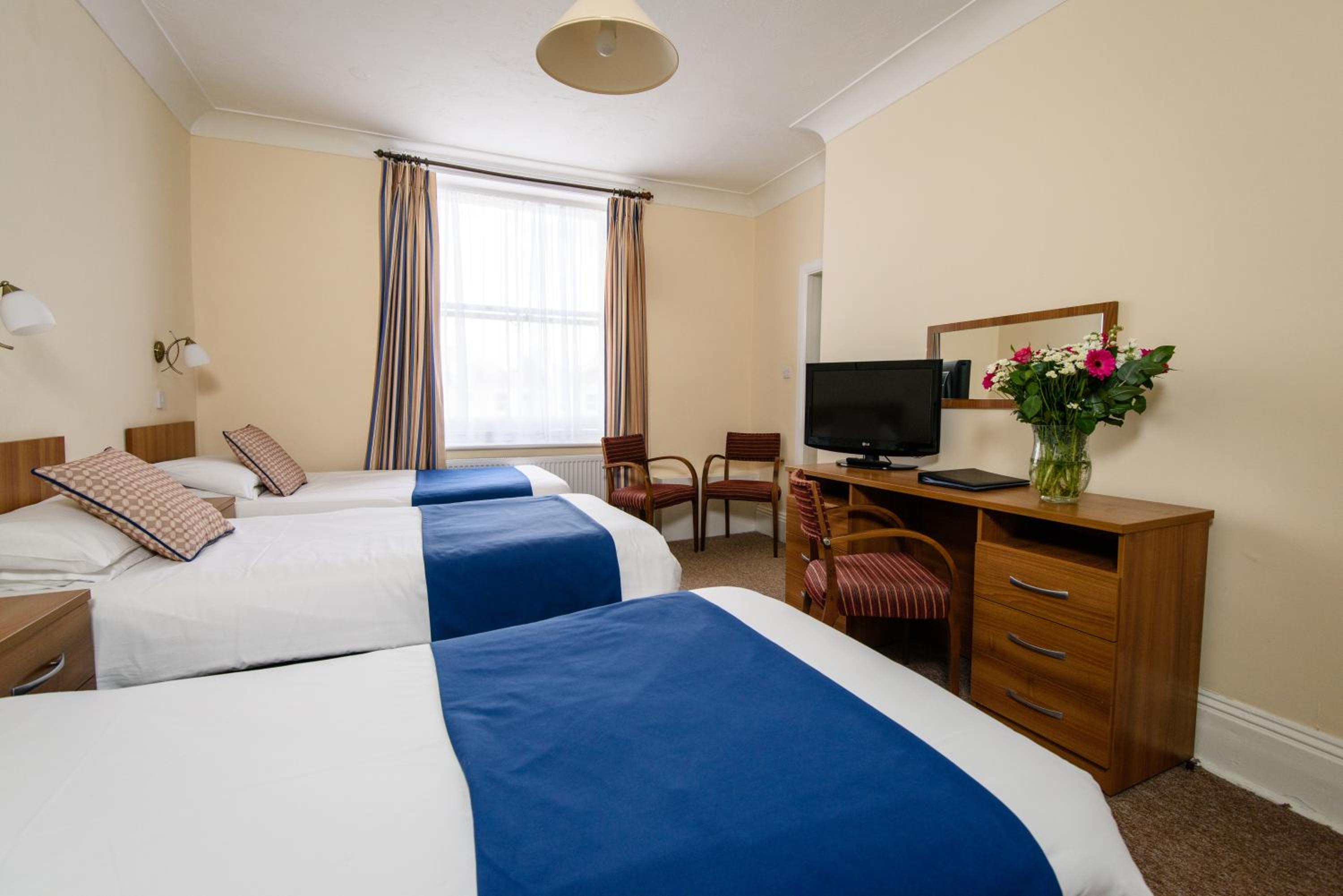 Triple Room - Photo 2