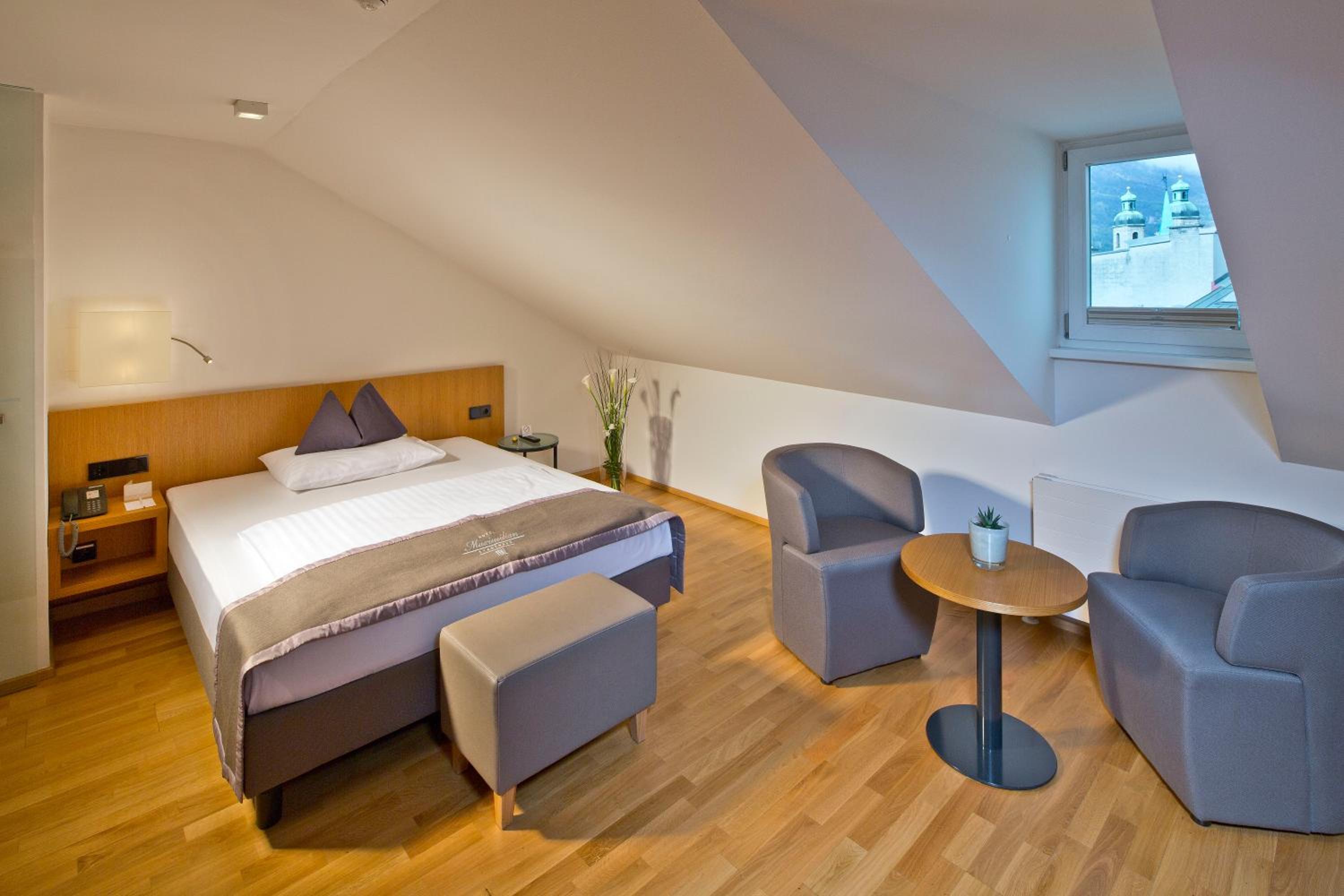 Attic Room with Air Conditioning - Photo 1