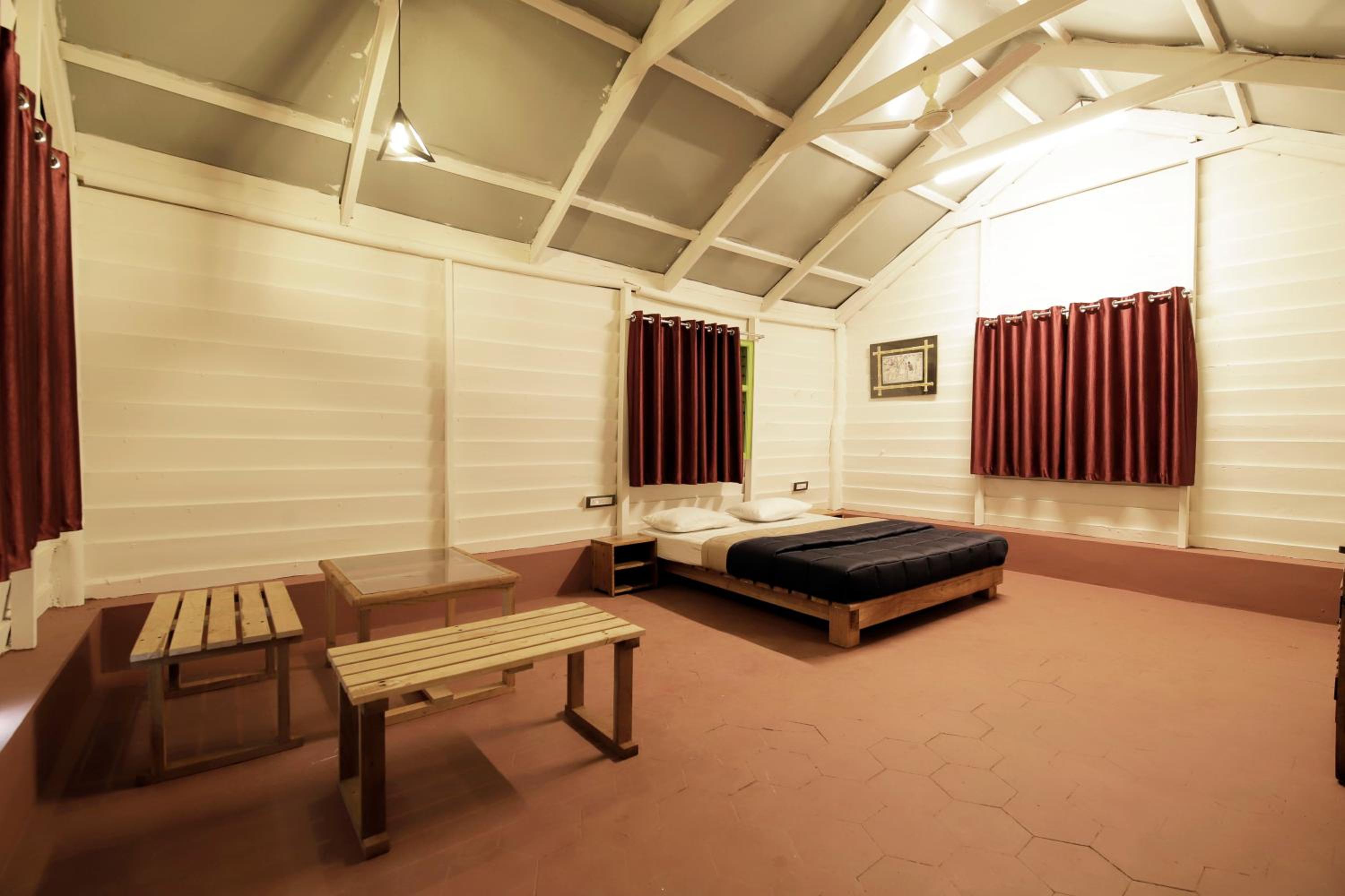 Standard Double Room - Photo 7