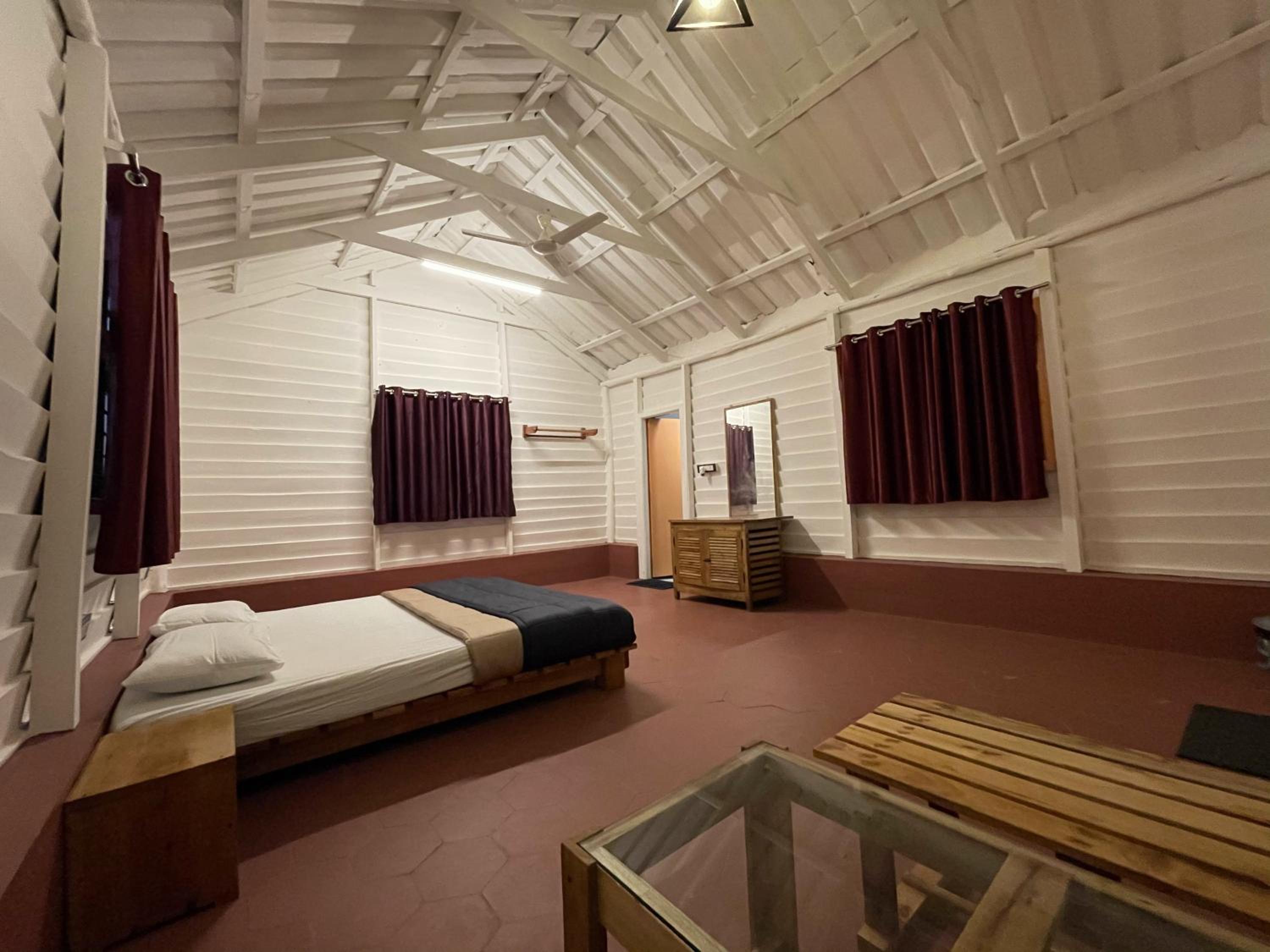 Standard Double Room - Photo 5