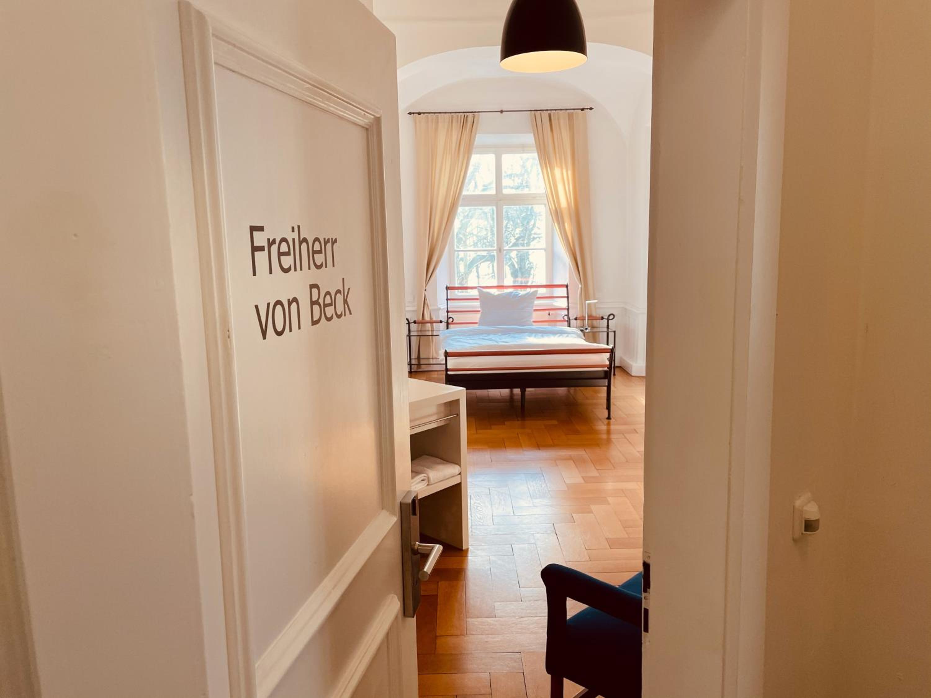Single Room in Castle photo 1