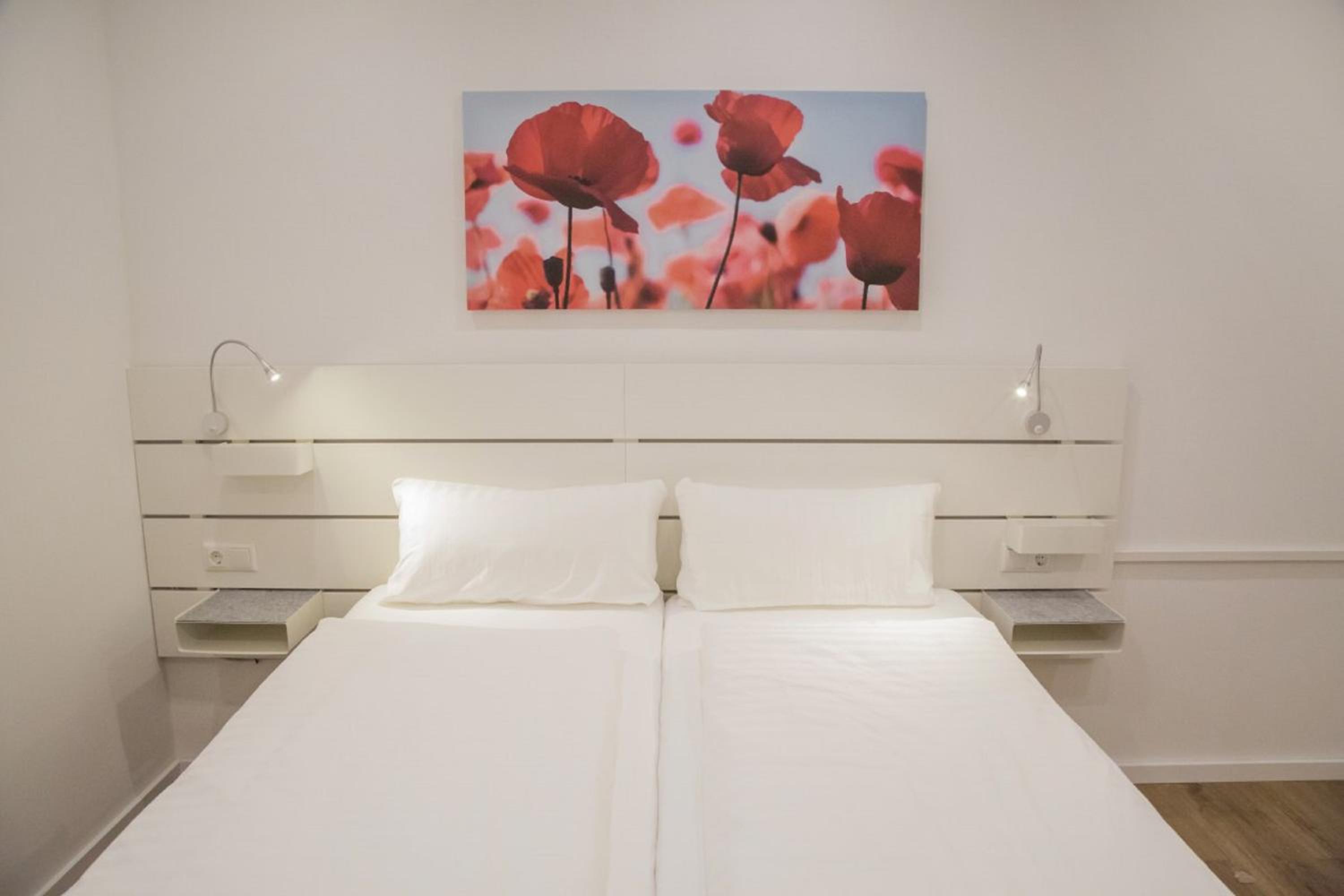 Double Room - Photo 8