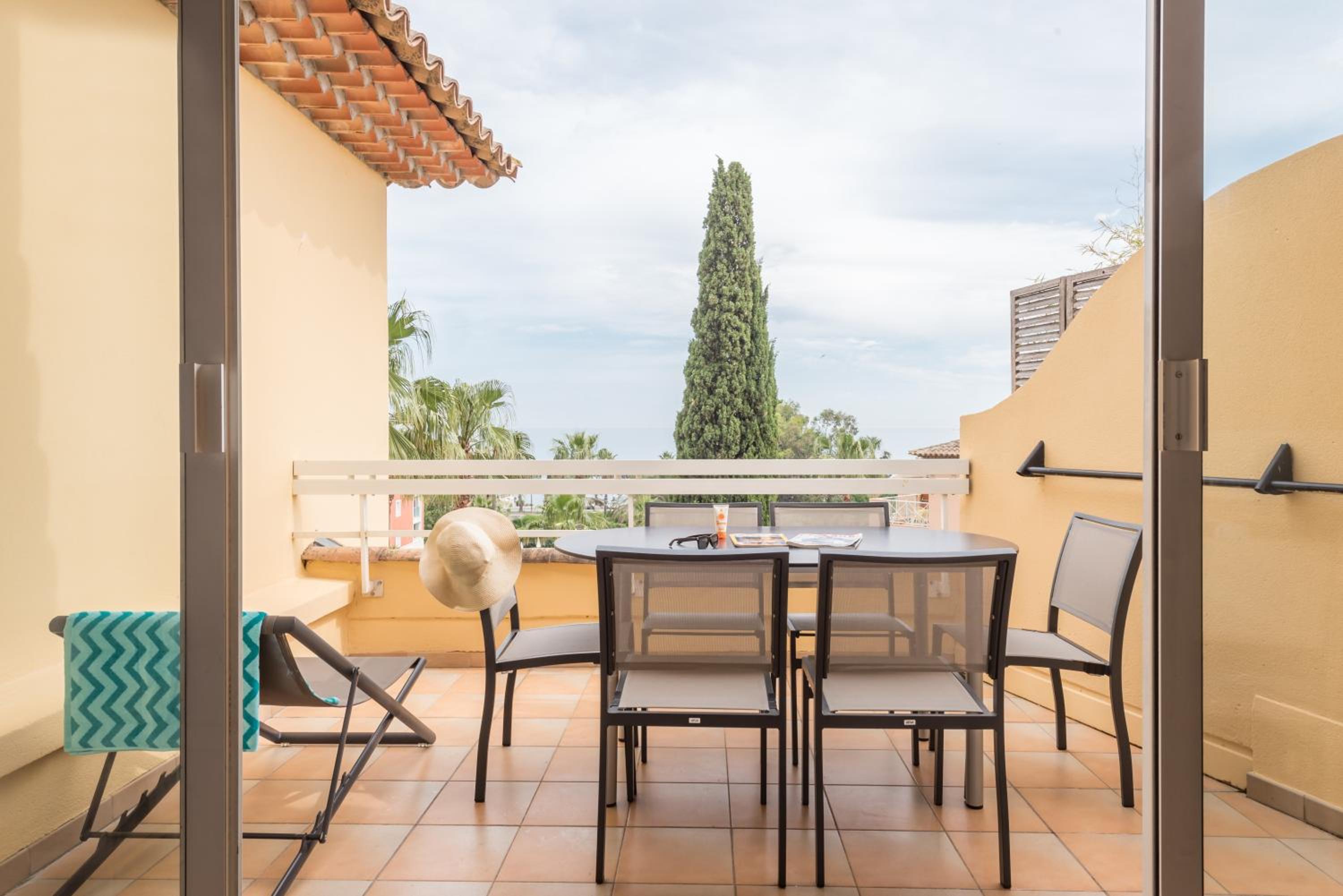 One-Bedroom Apartment with Sleeping Alcove, Air Conditioning and Terrace or Balcony (6 People) - Sea View - Photo 7